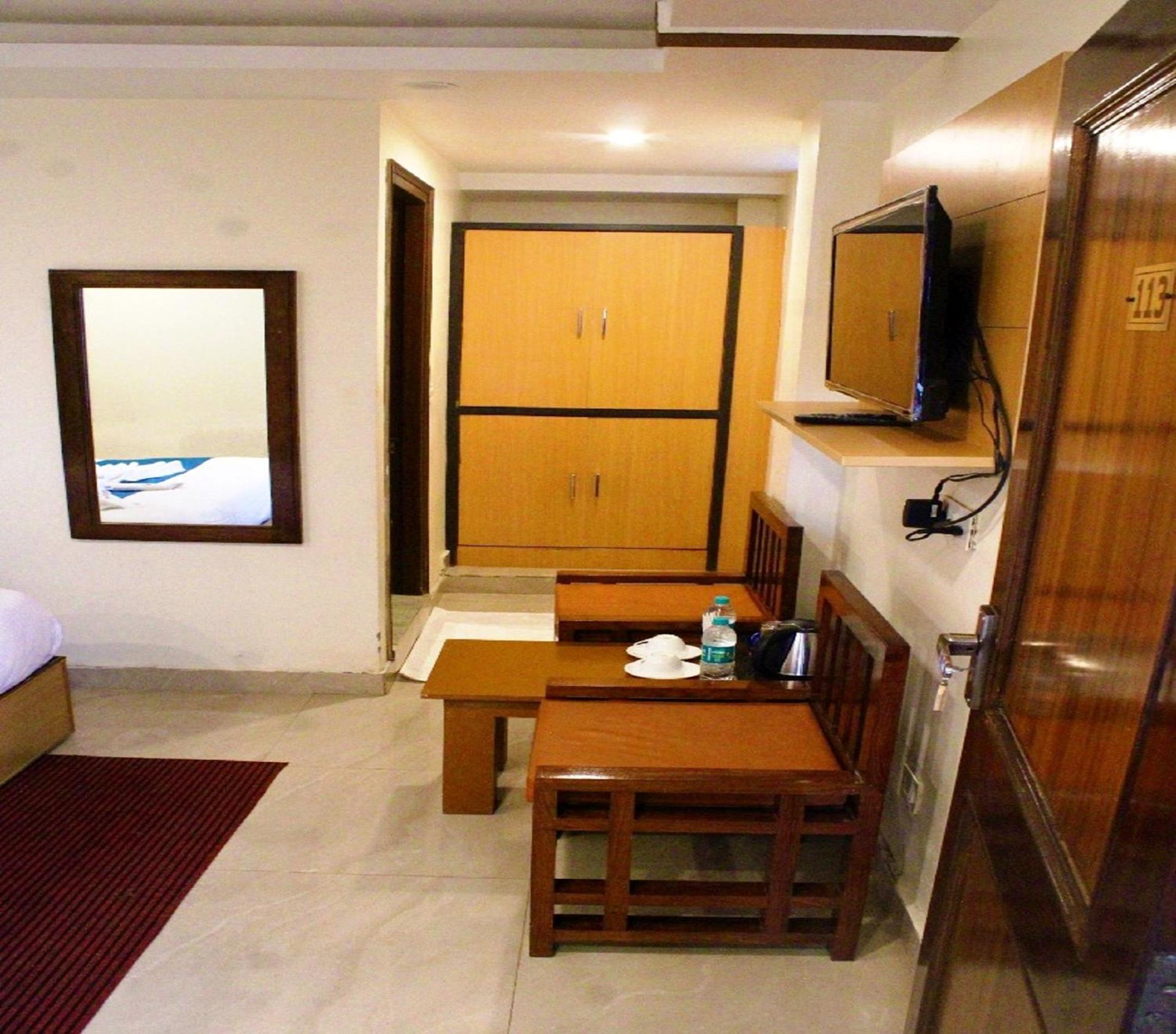 Deluxe Room - Photo 6