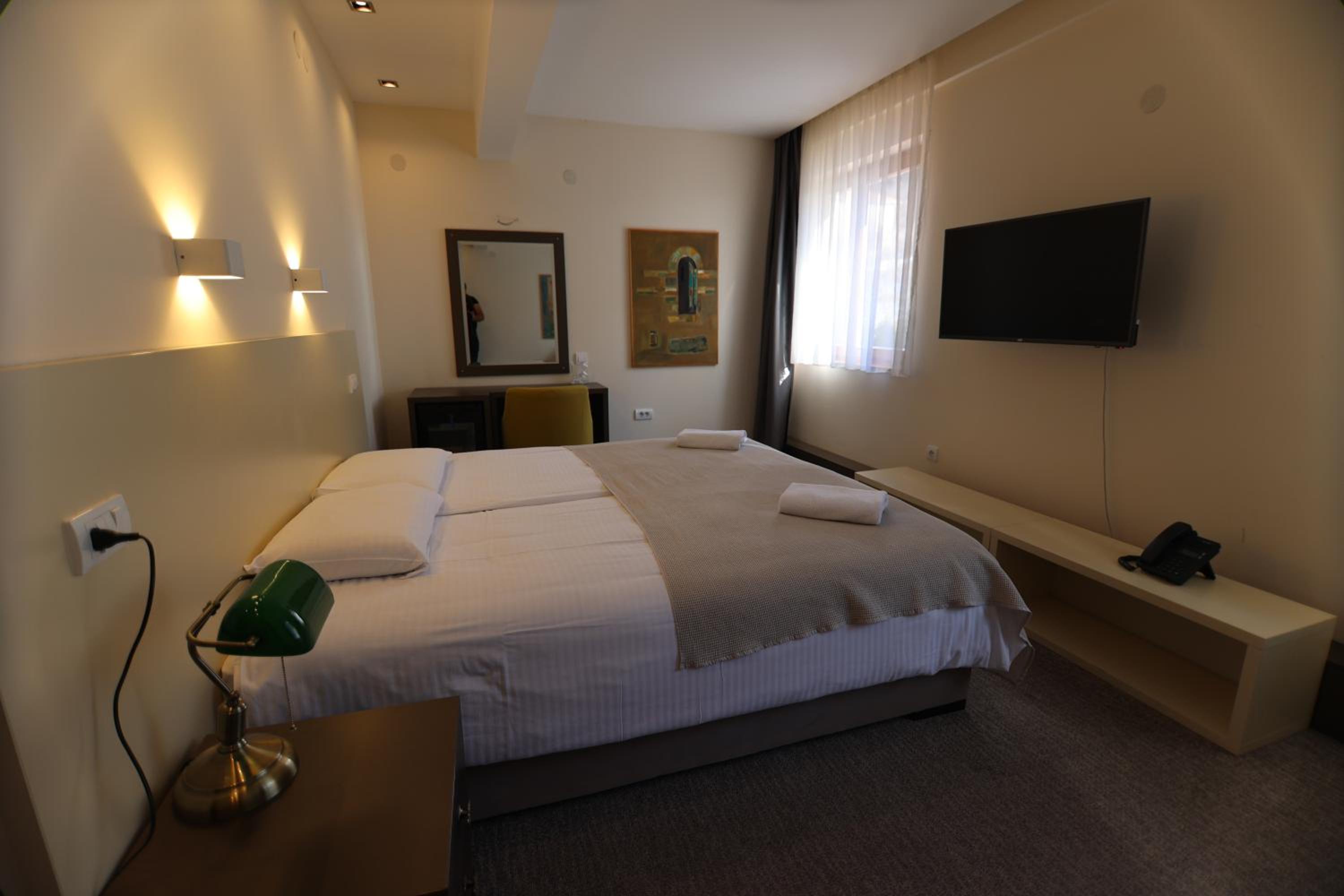 Superior Double or Twin Room - Photo 6