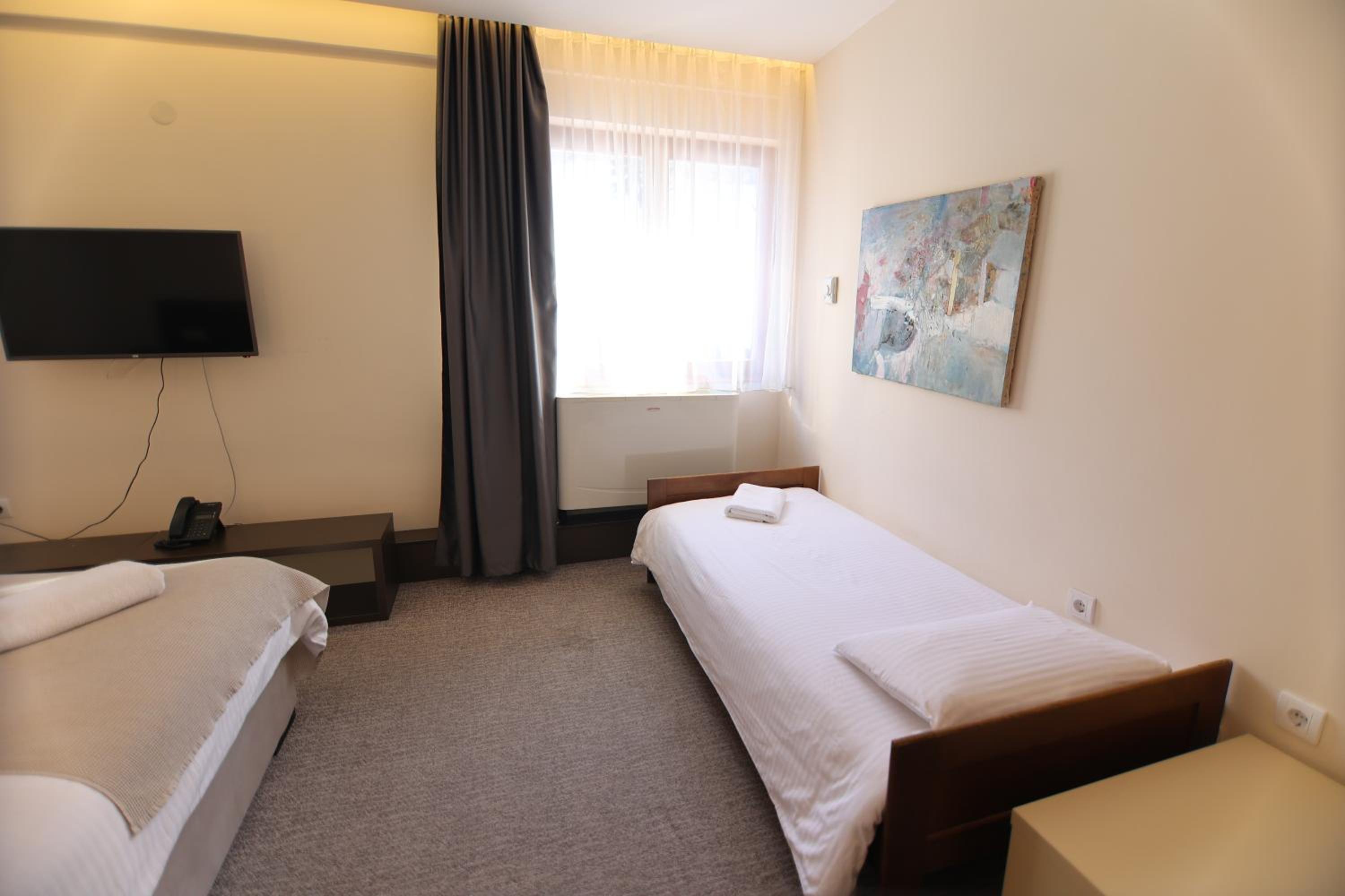 Superior Double or Twin Room - Photo 5