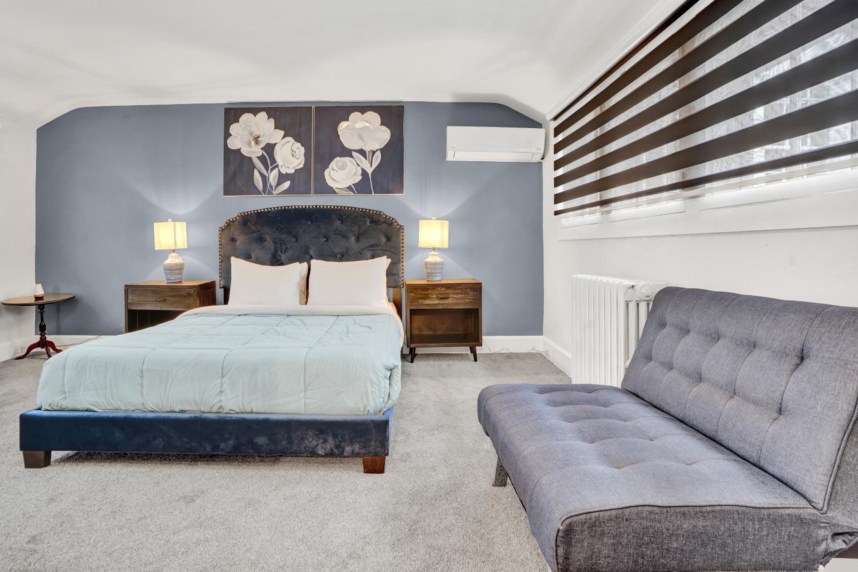Deluxe Double Room with Shower
