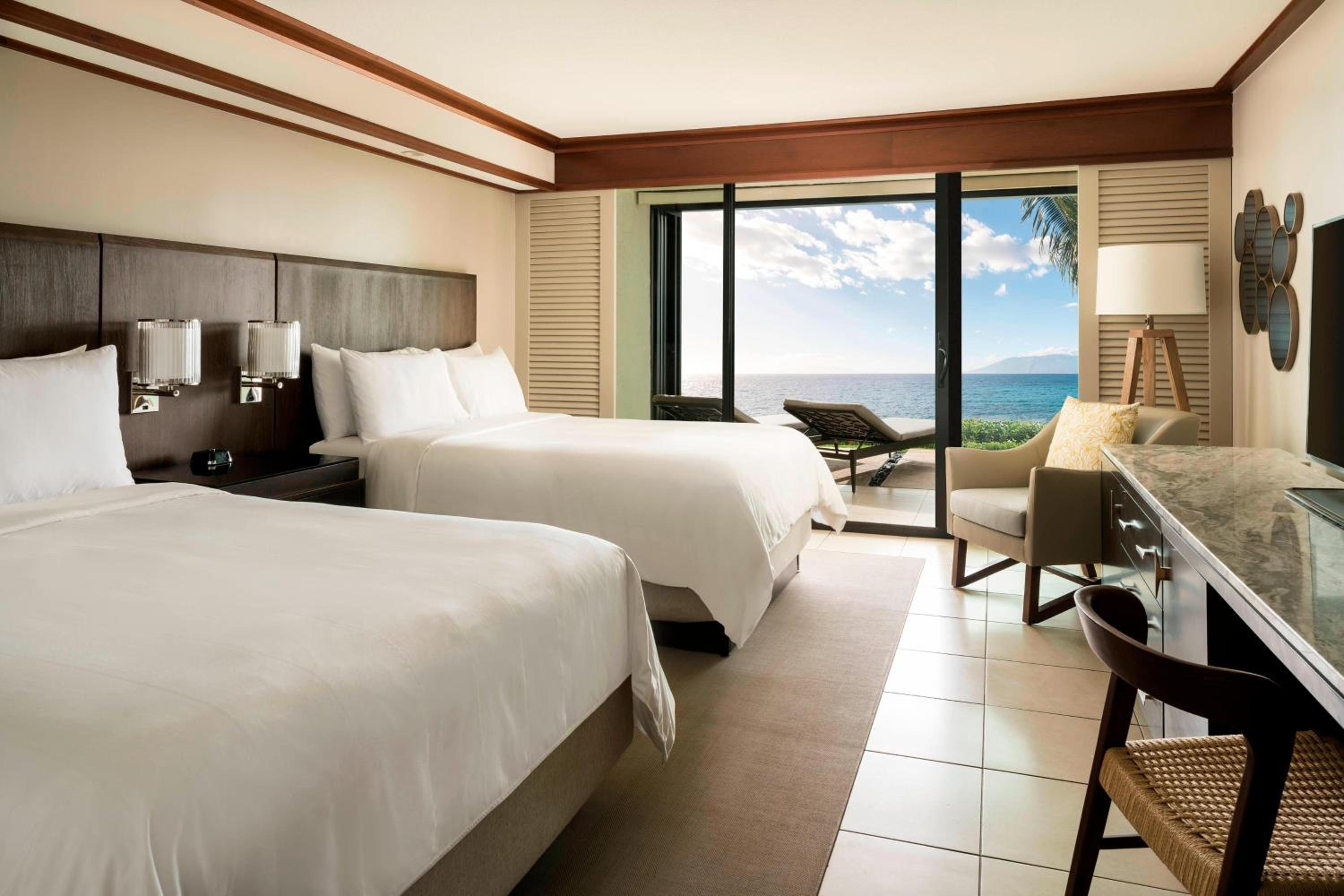 Premium Ocean Sundeck Queen - Photo 1