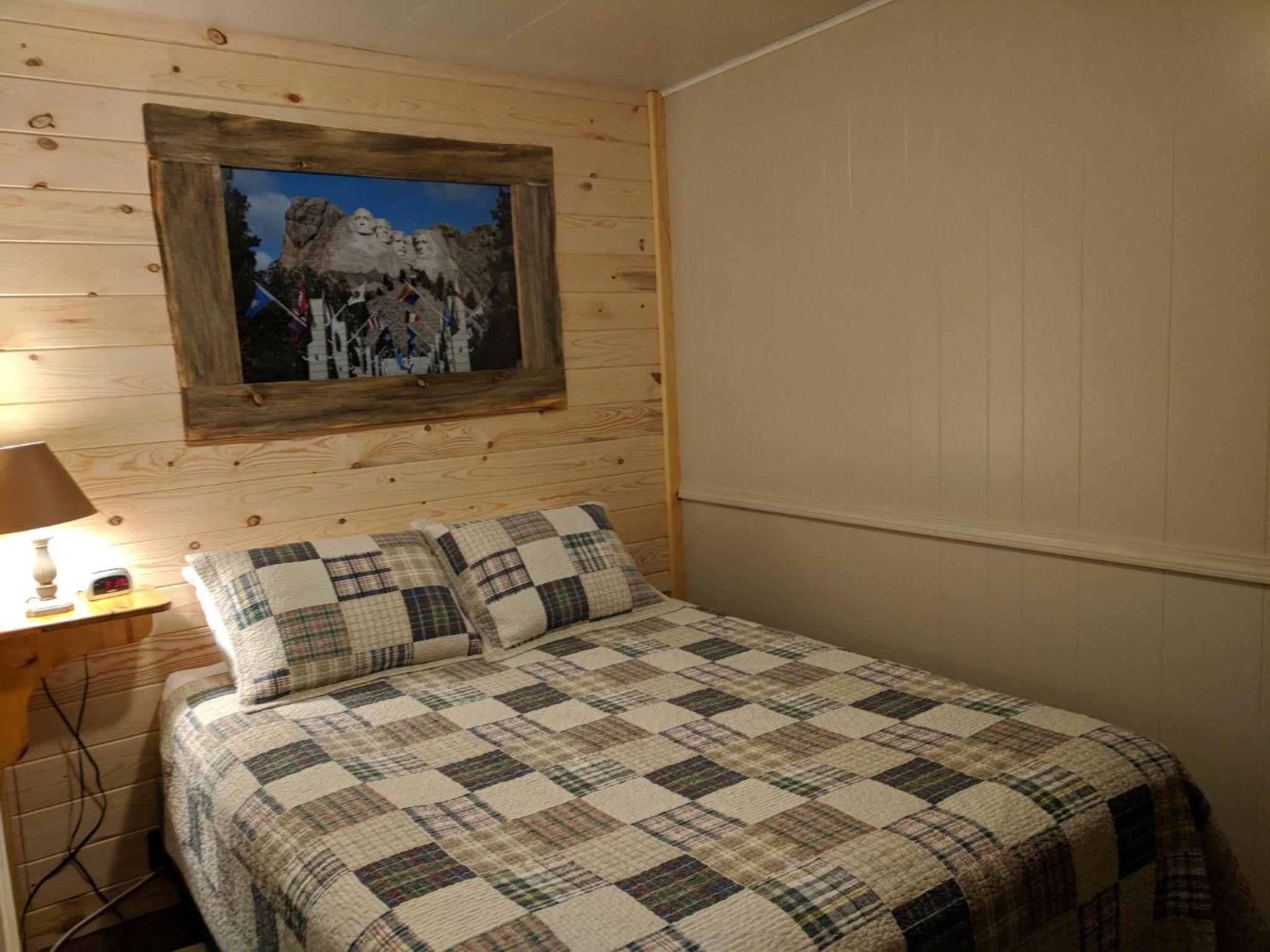 One-Bedroom House photo 1