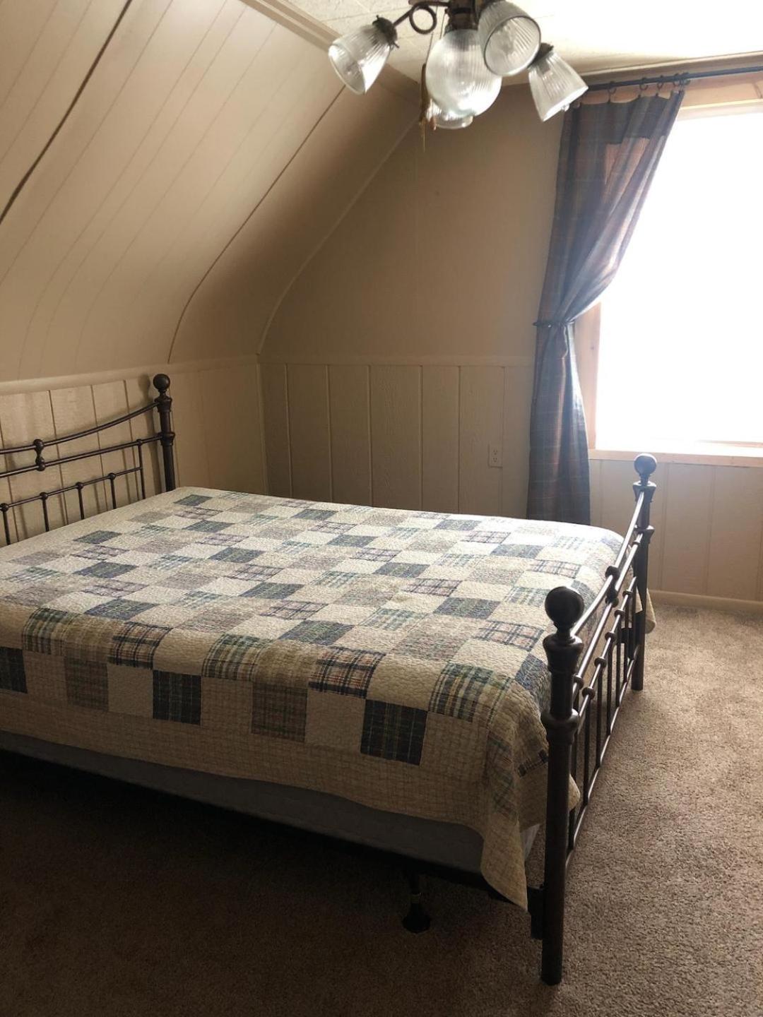 Four-Bedroom House photo 1