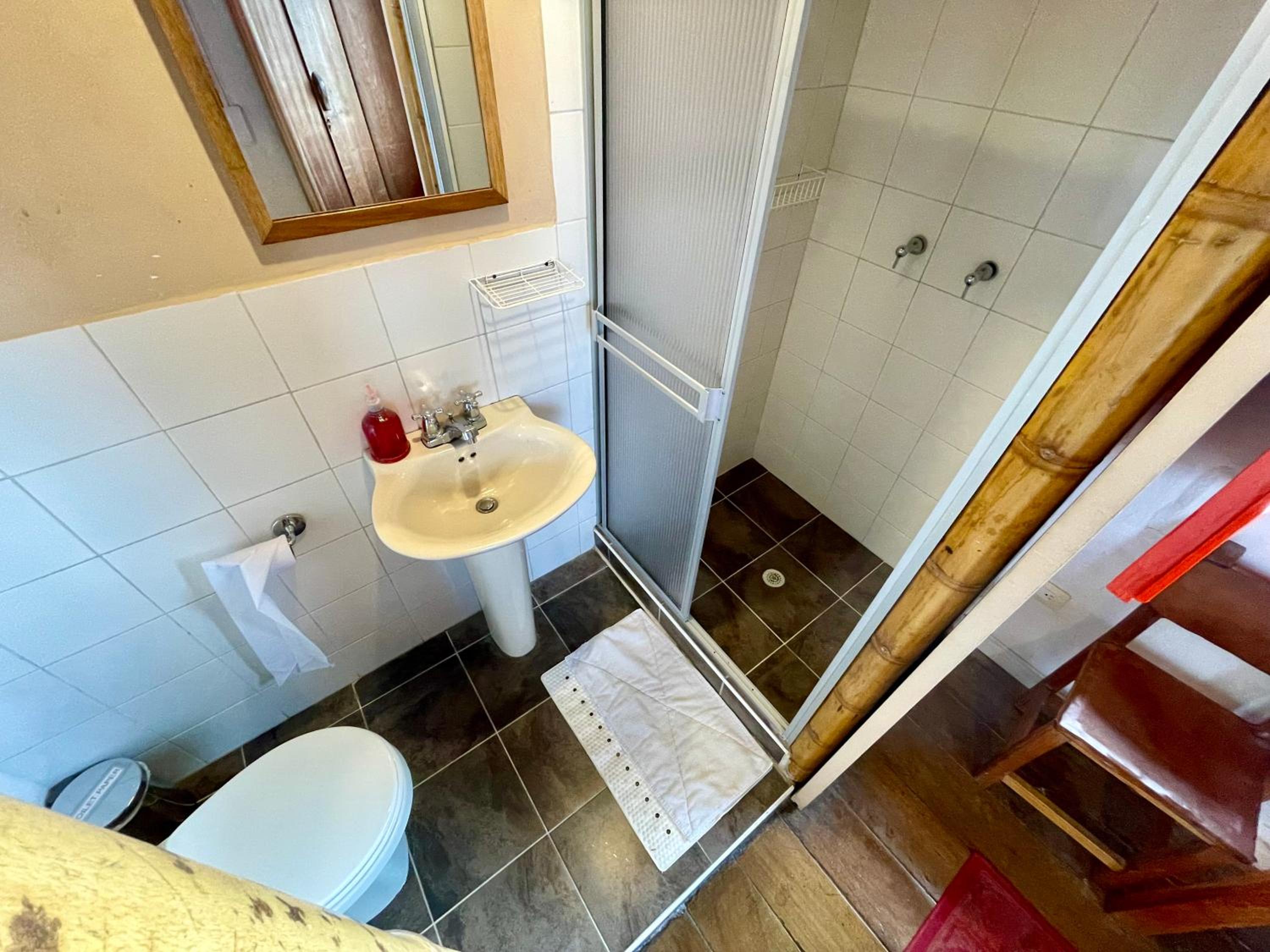 Double Room with Private Bathroom photo 3
