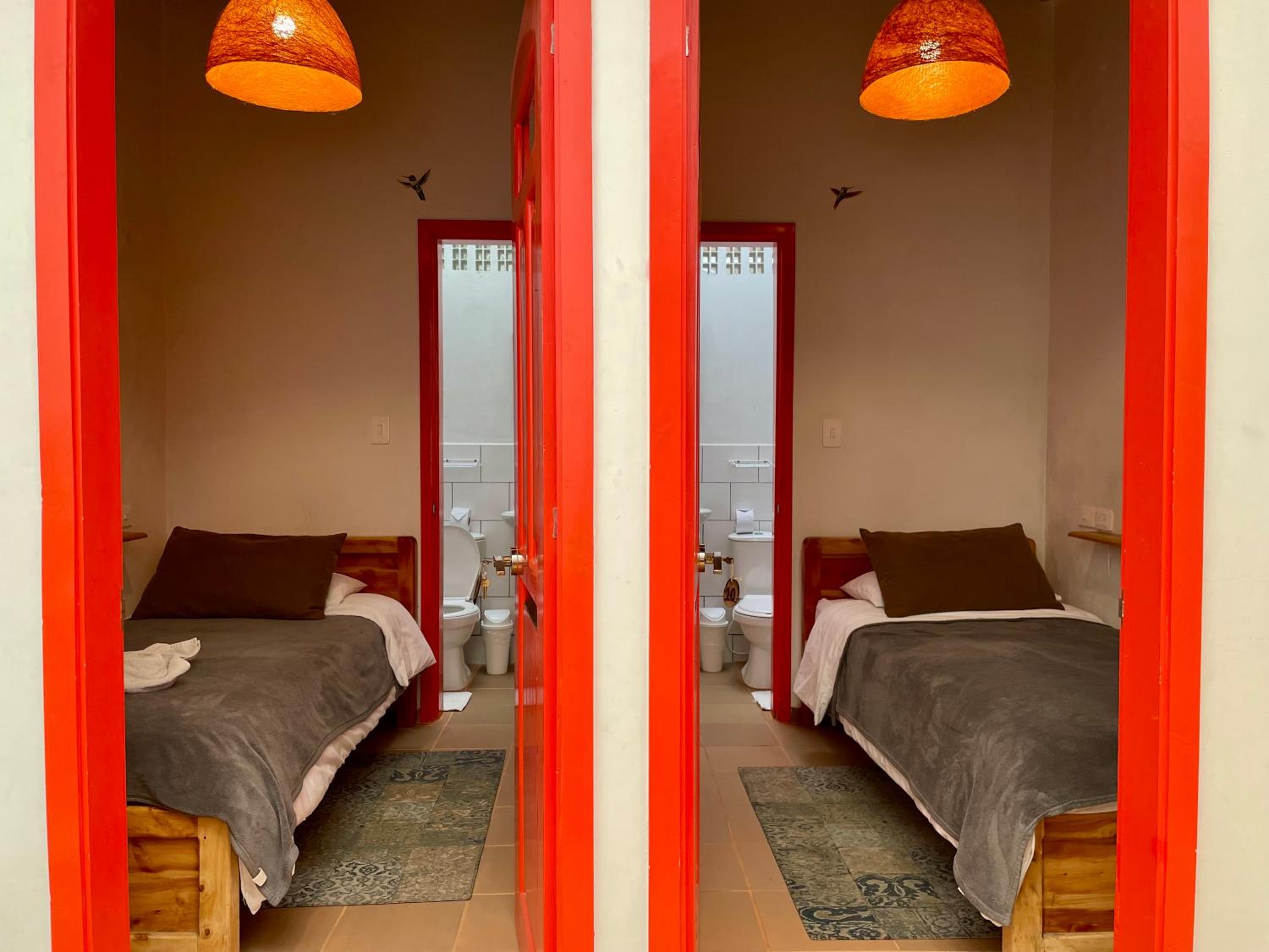 Single Room with Bathroom without Window photo 2