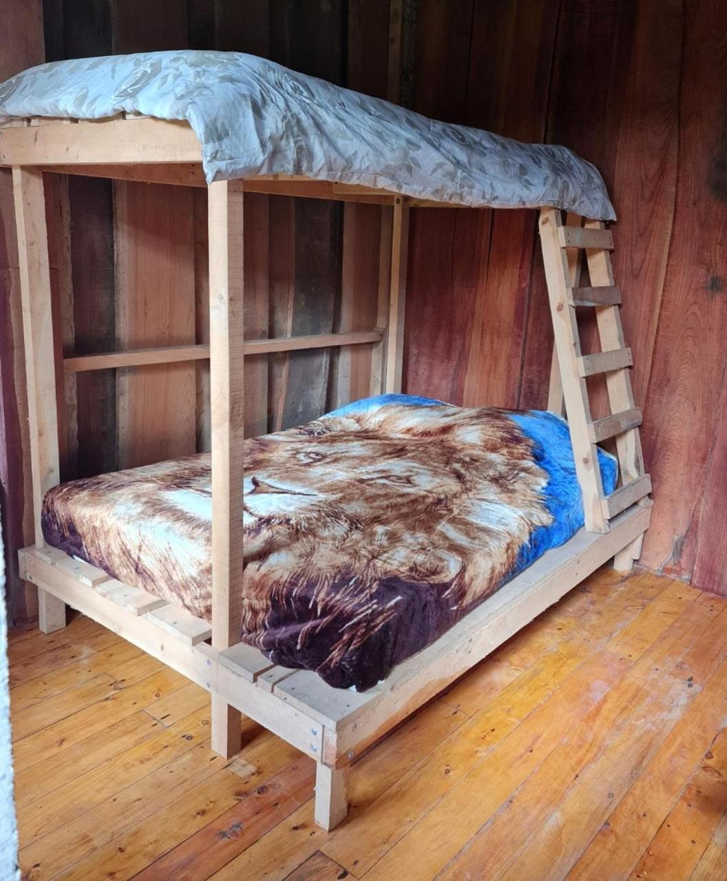 Standard Double Room with Shared Bathroom photo 2