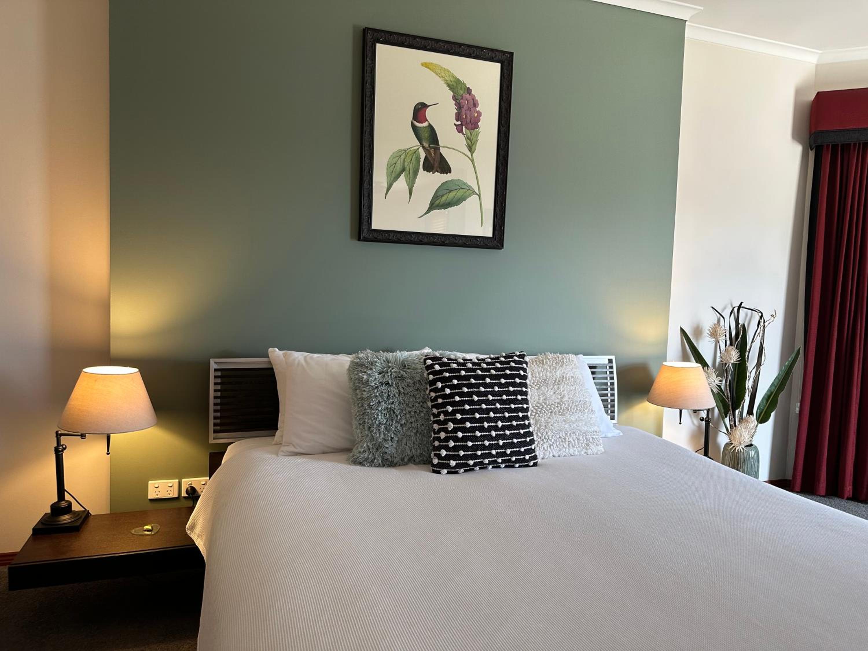 King Suite - The Retreat  photo 1