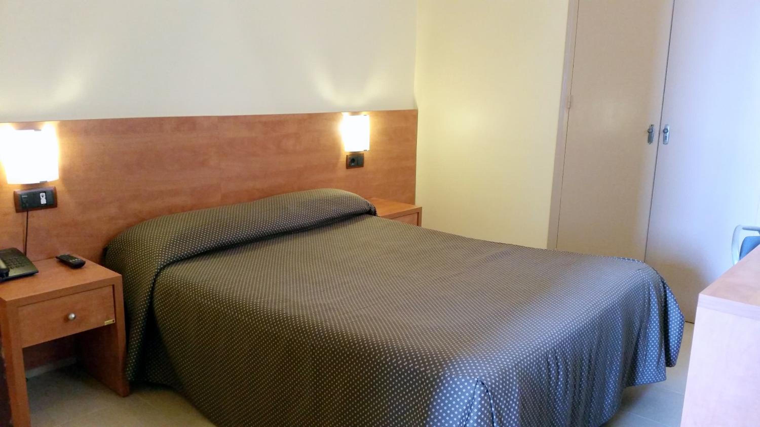 Habitación doble con baño compartido