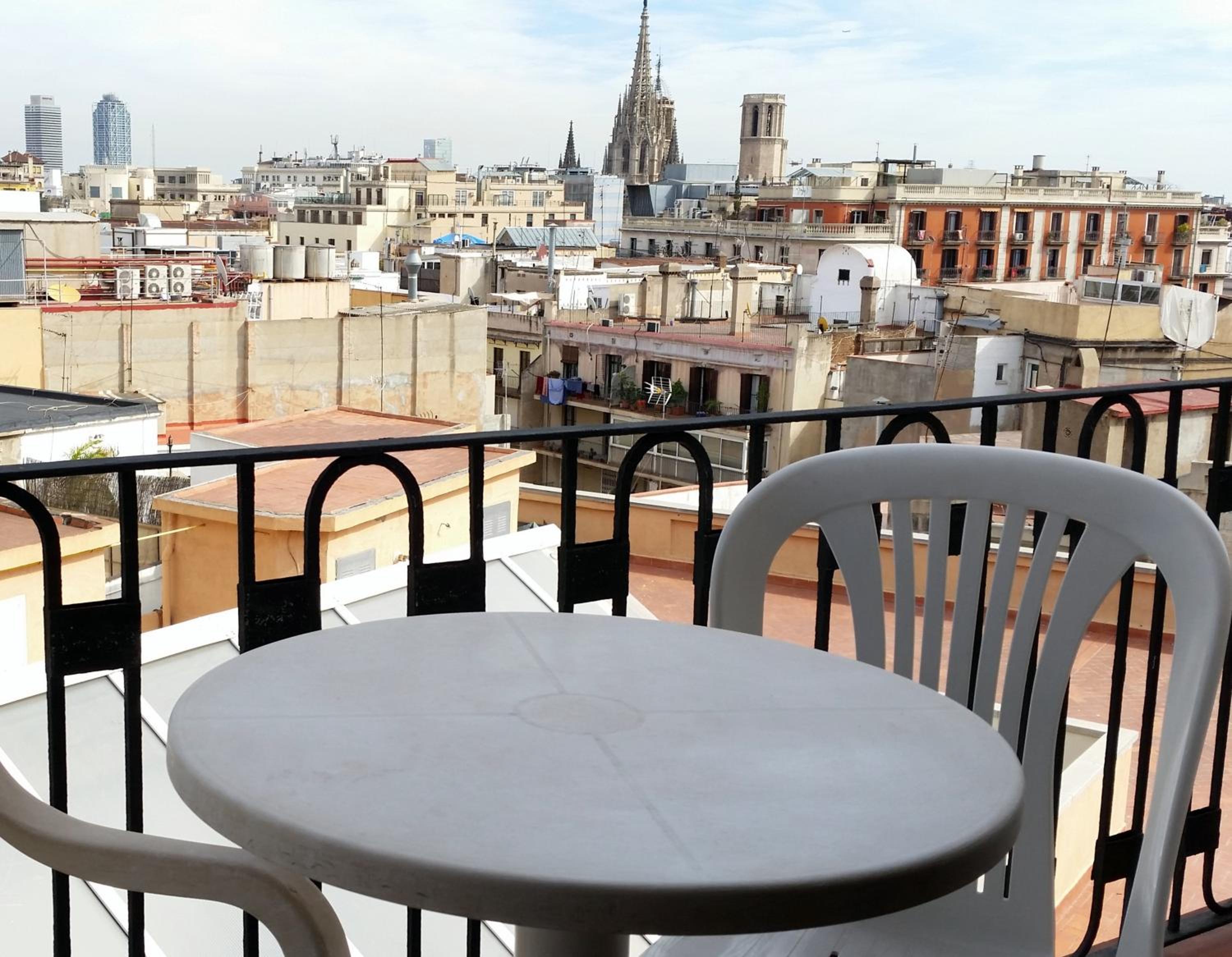 Twin Room with Shared Bathroom photo 3