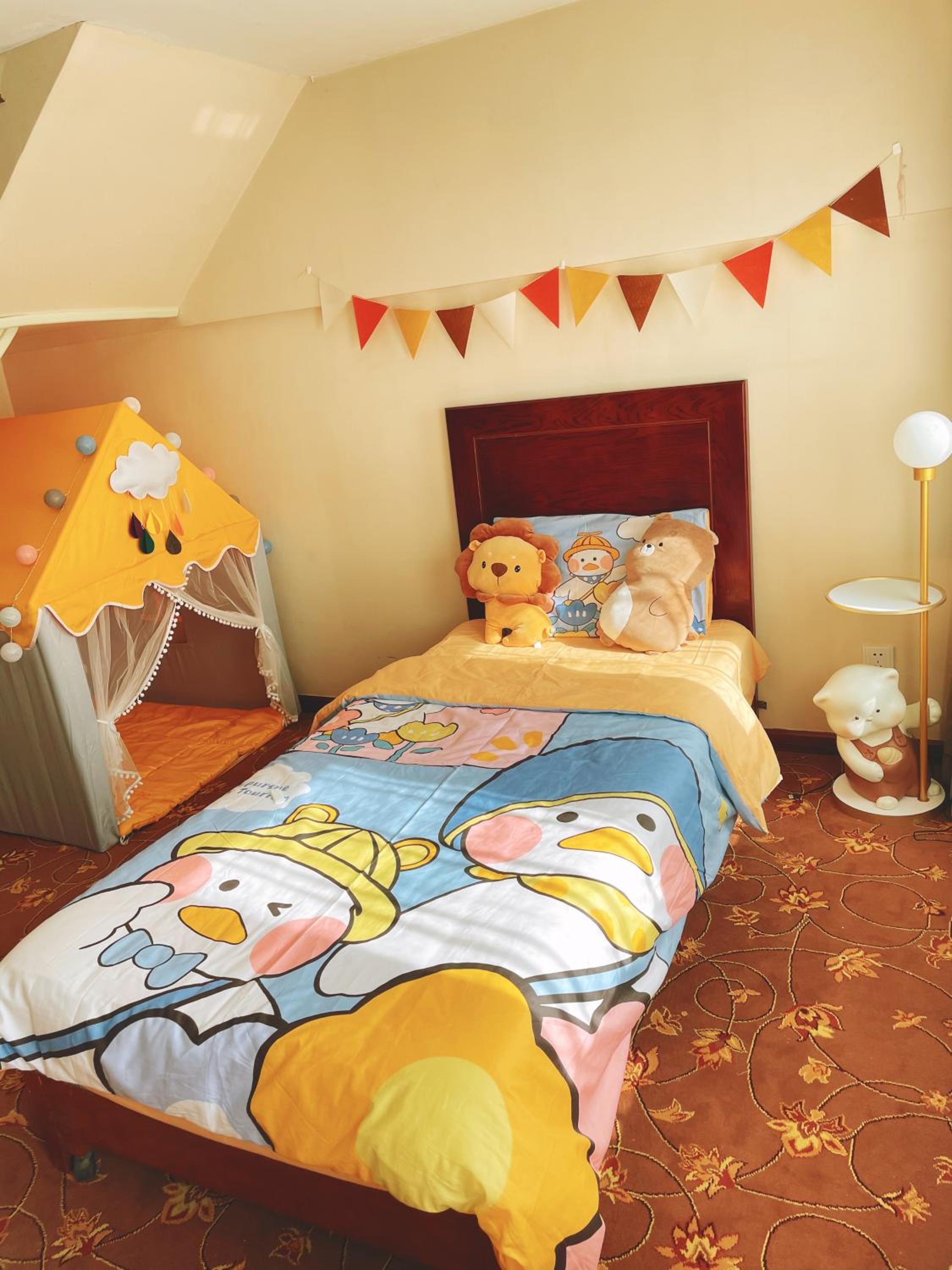 Family Room - Photo 1