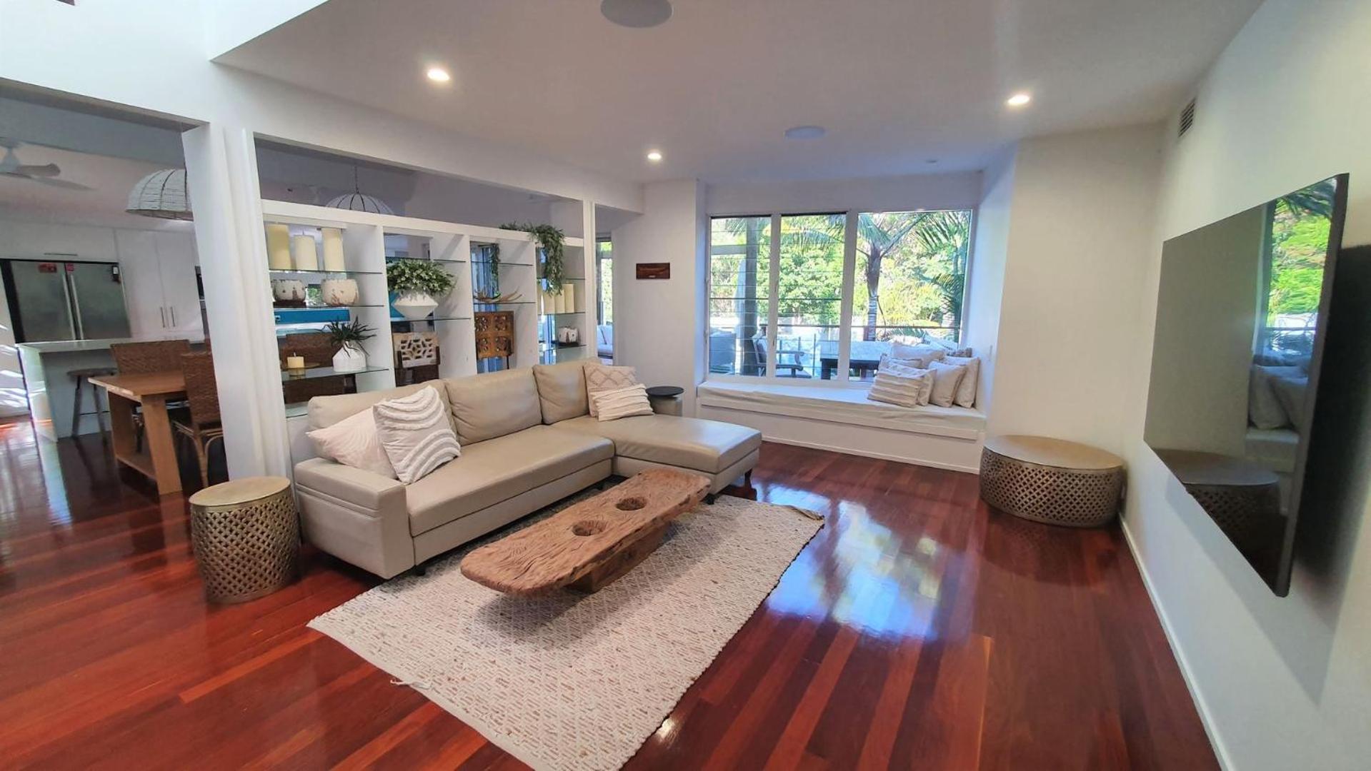 Four-Bedroom House photo 1