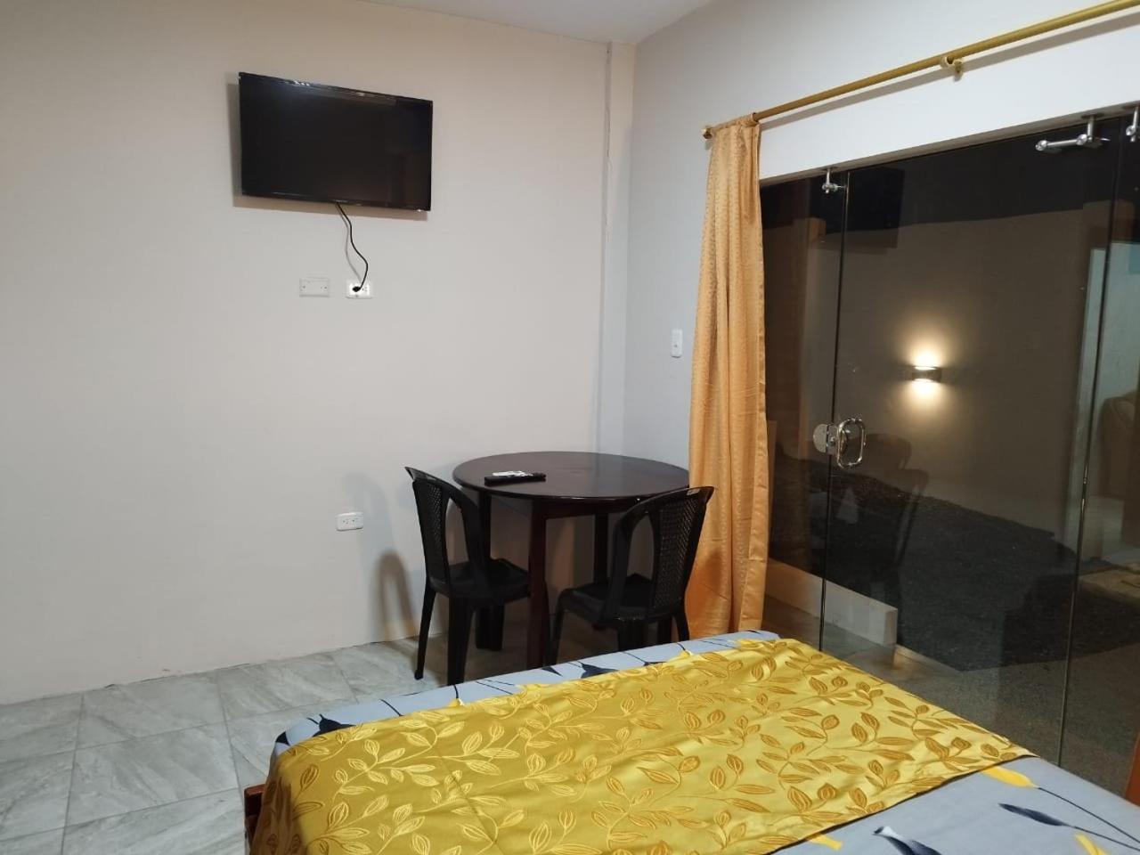 Queen Room - Disability Access photo 3