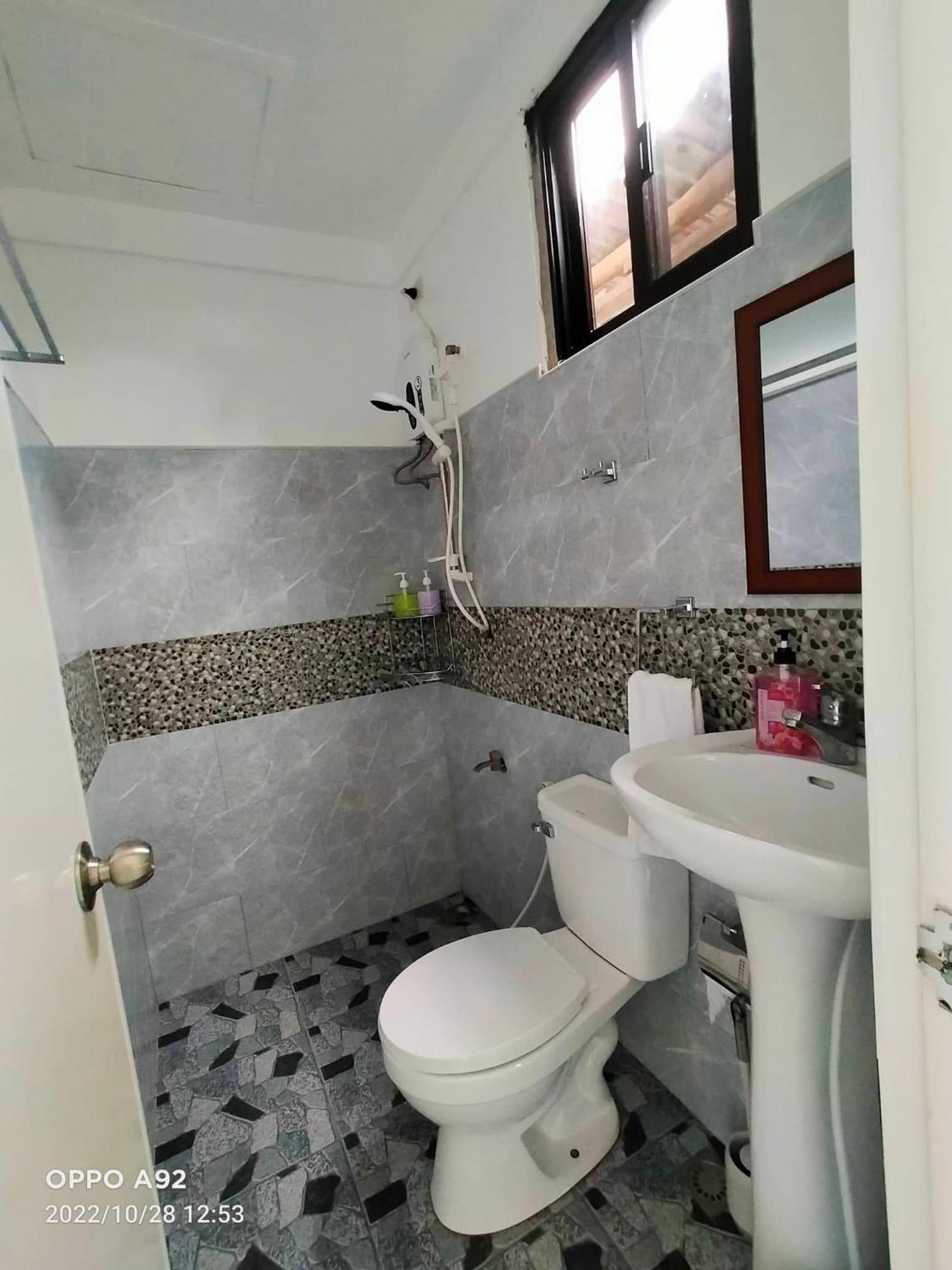 Budget Double Room - Photo 5