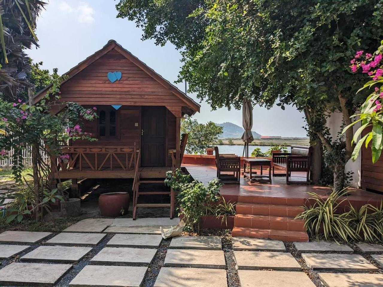 Standard Bungalow - Photo 6