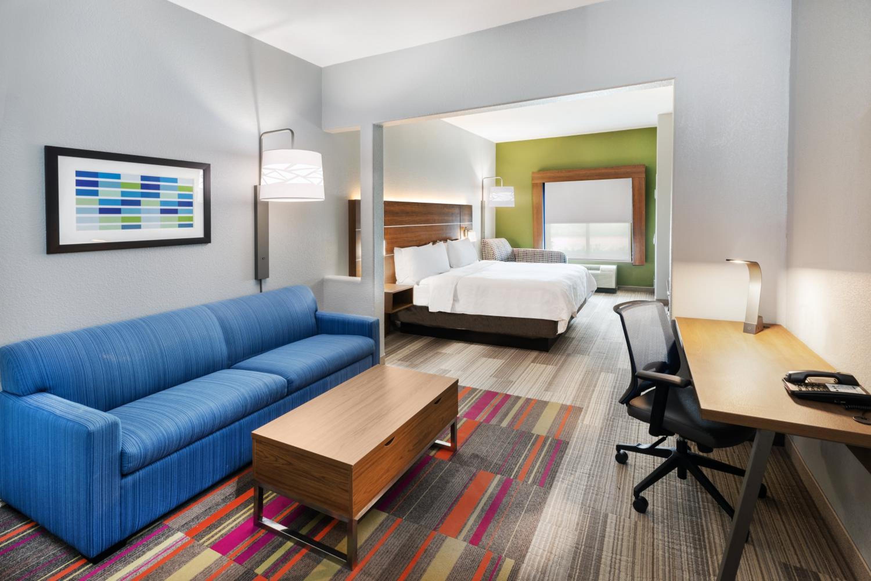 King Suite - Photo 1