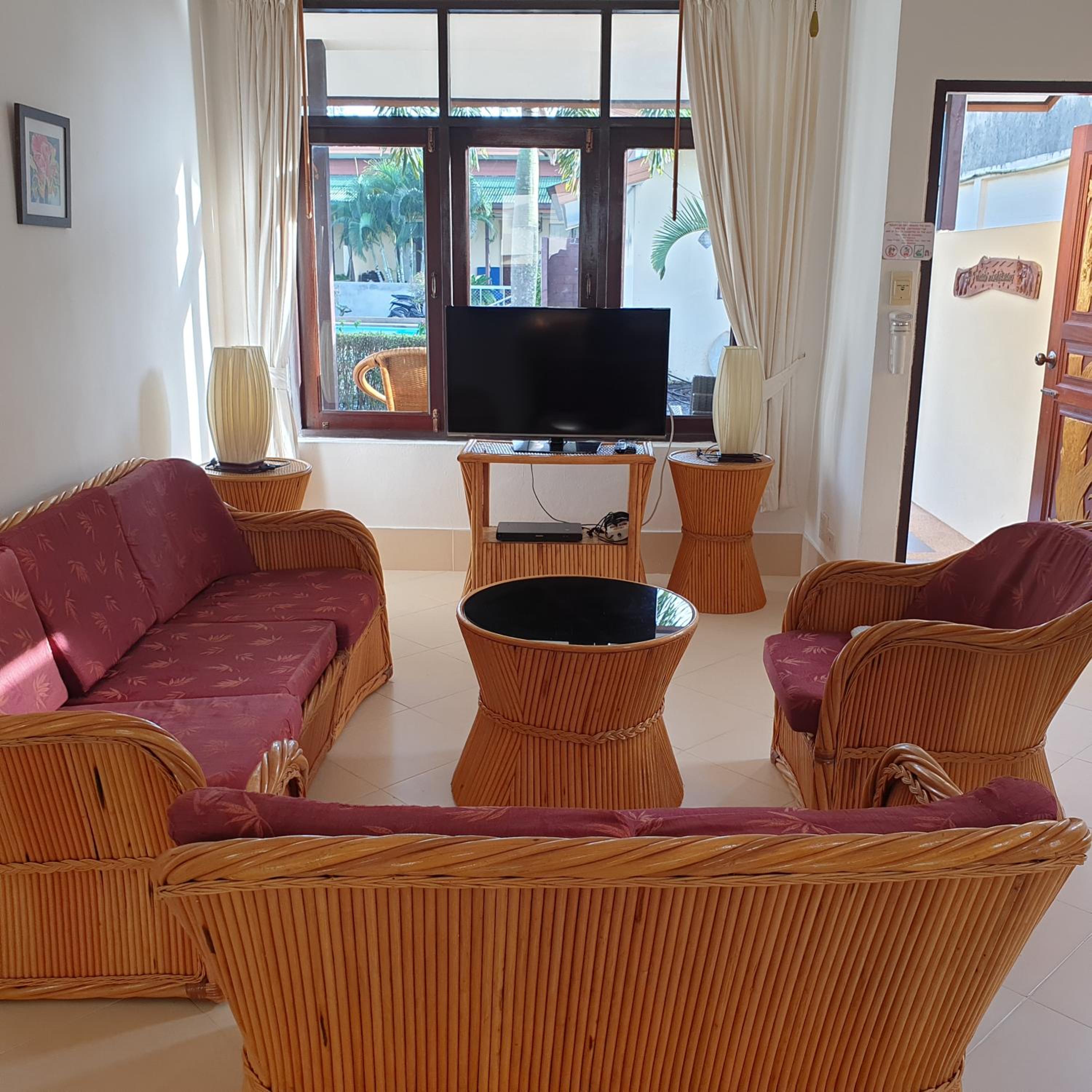 Apartment with Pool View  photo 3