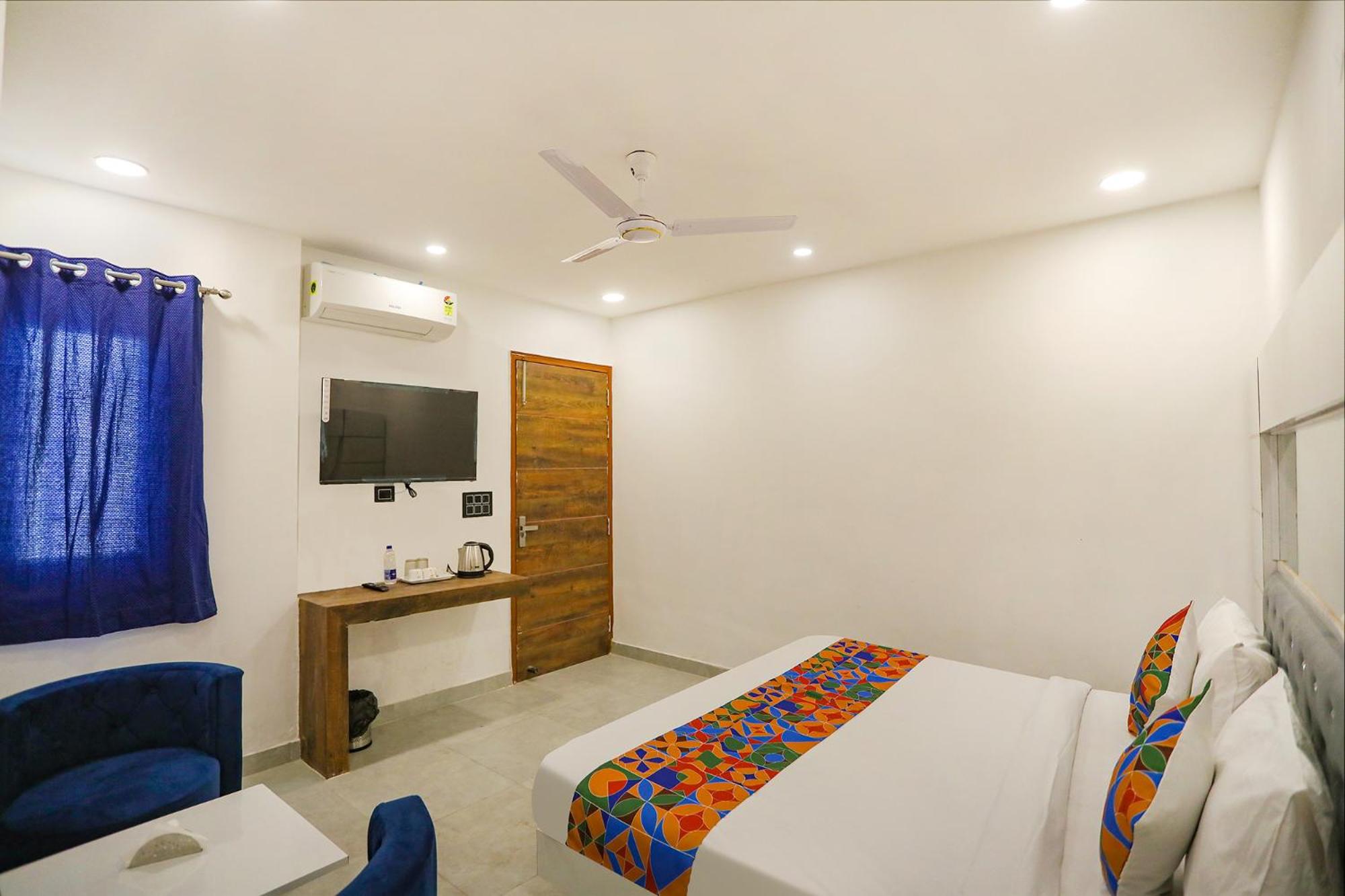Deluxe Room - Photo 3