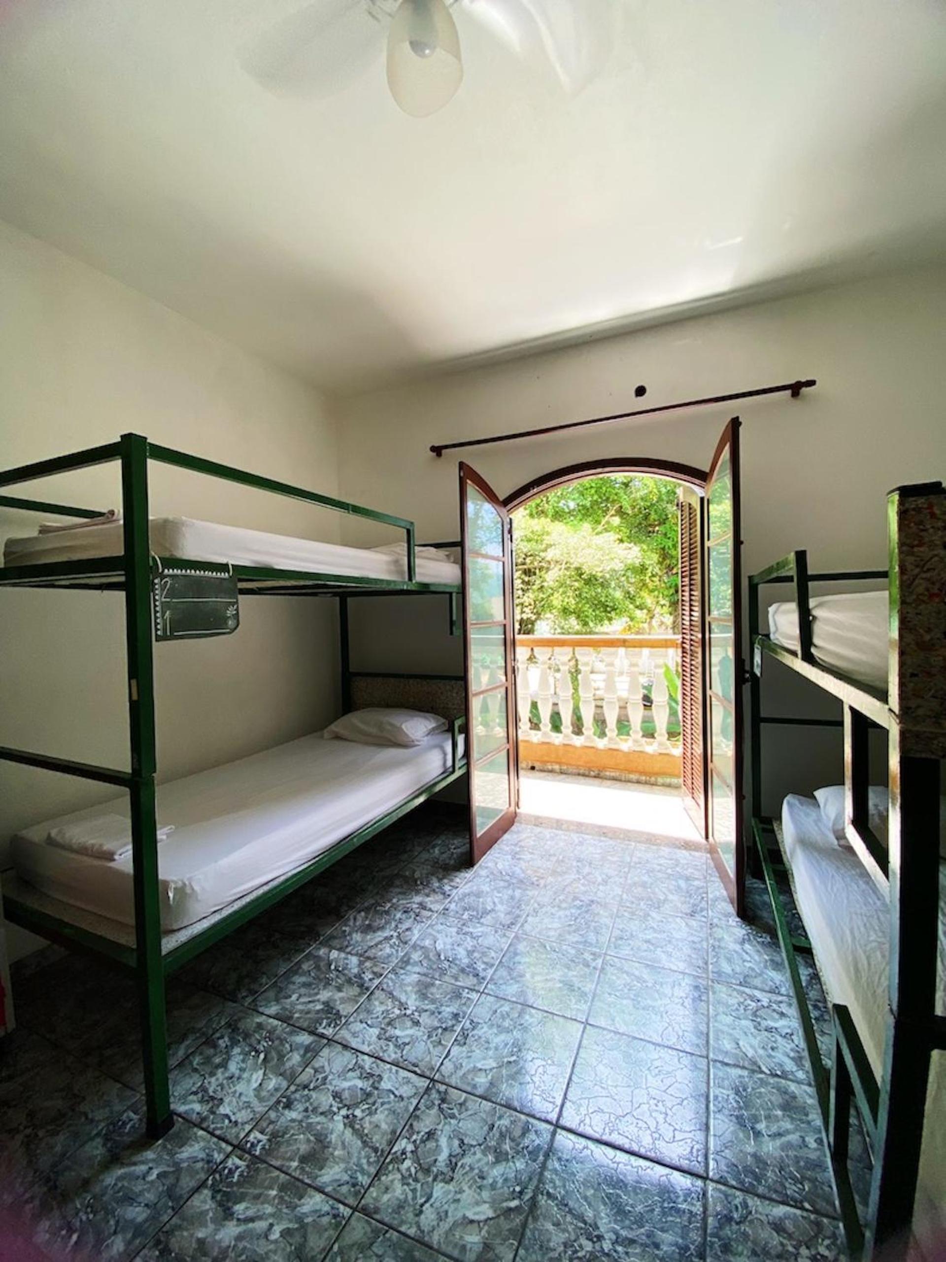 Bed in 6-Bed Mixed Dormitory Room
