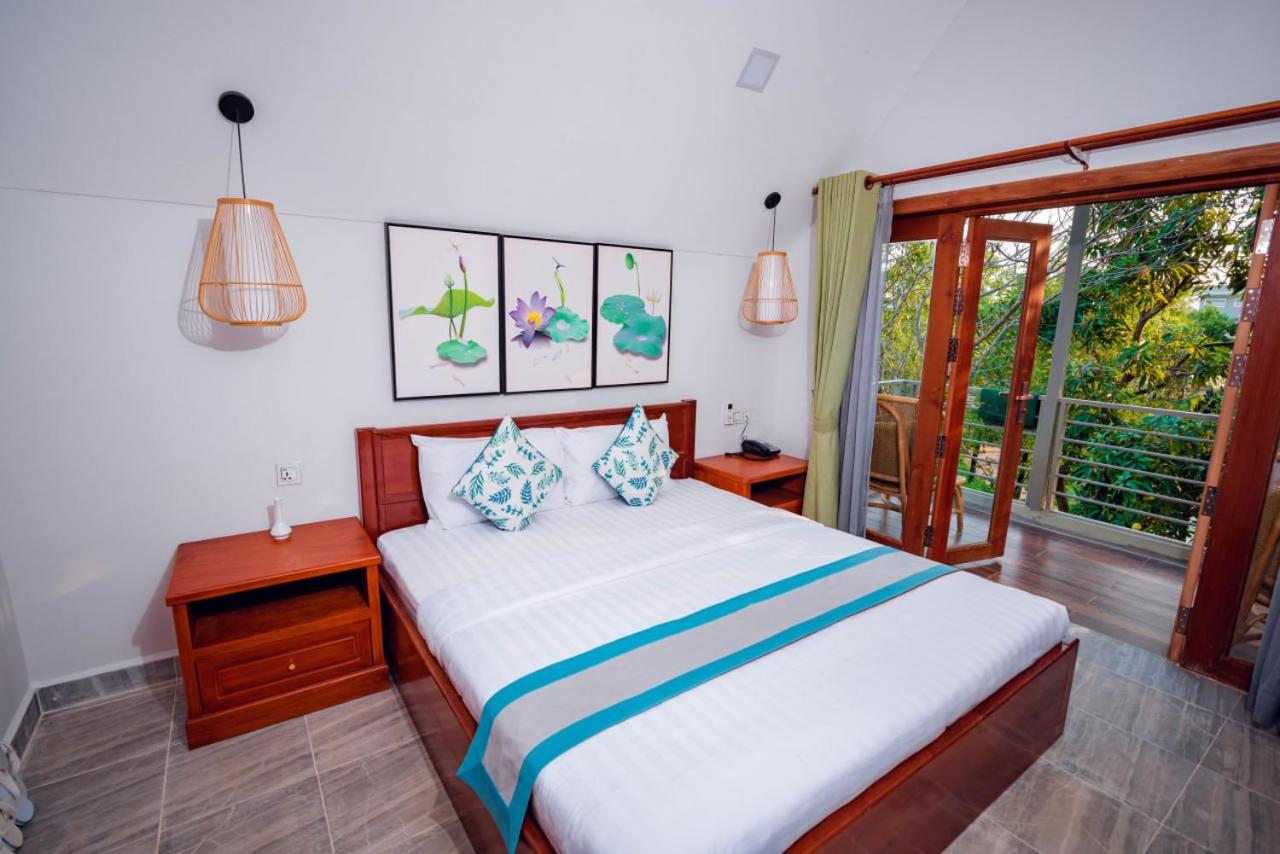 Deluxe Bungalow - Photo 1