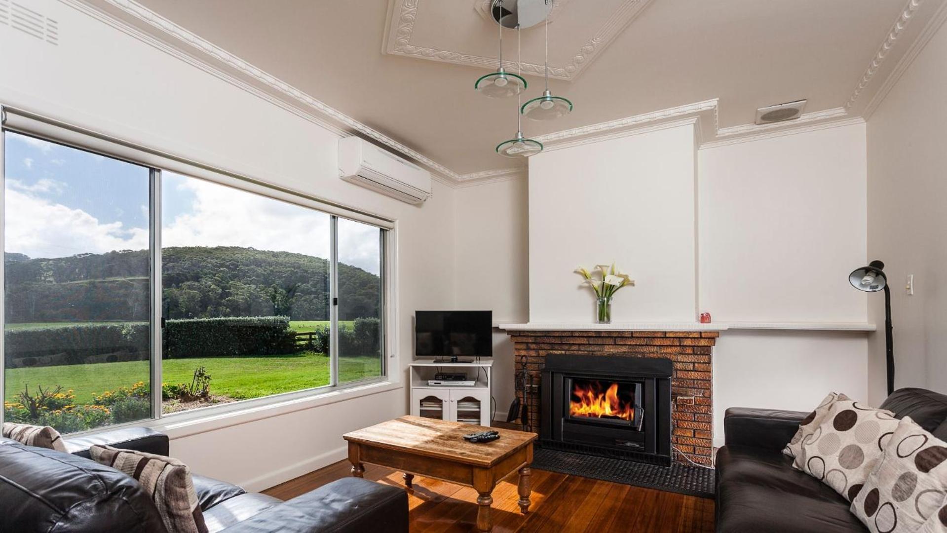 Four-Bedroom House photo 1