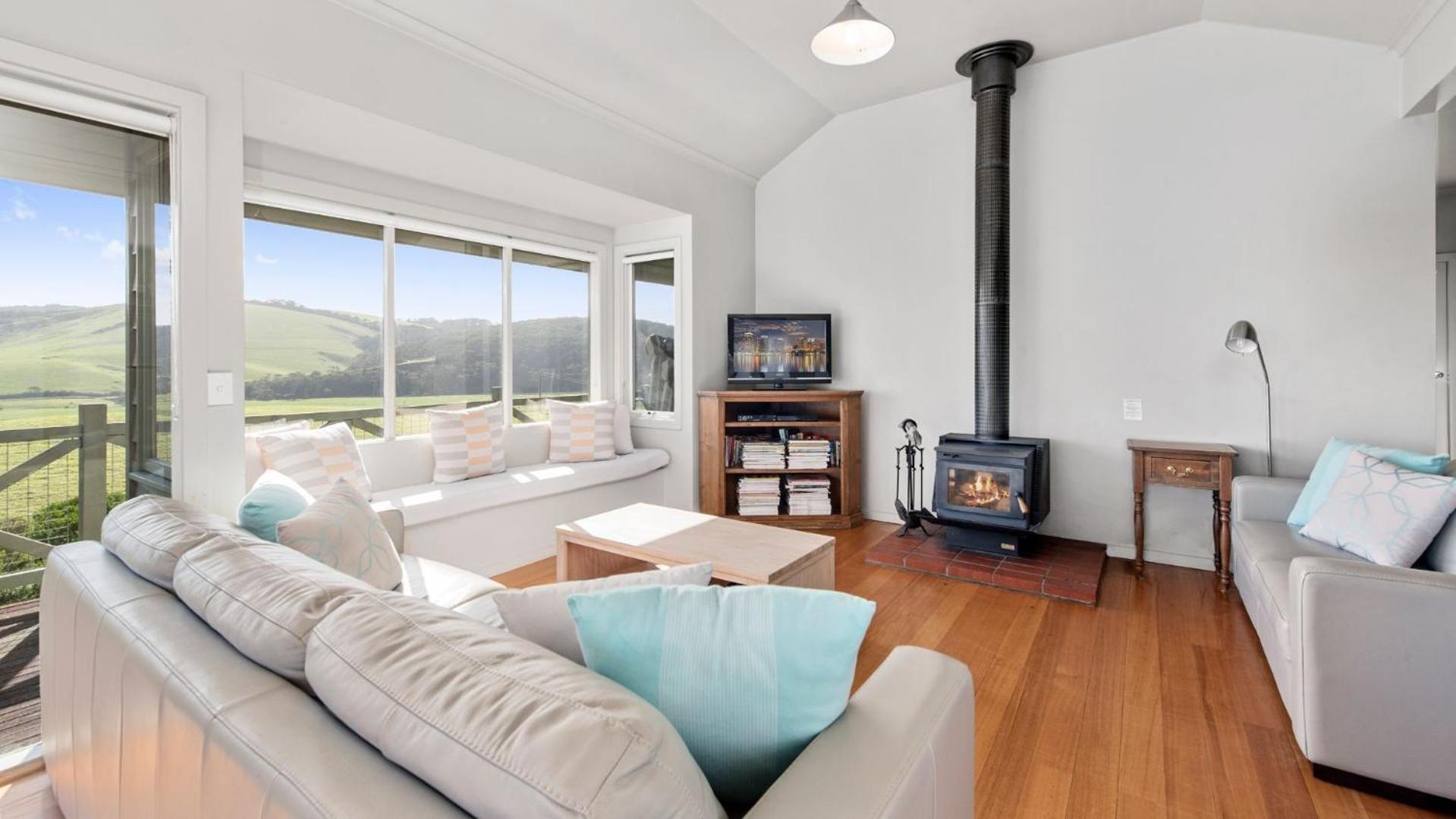 Three-Bedroom House photo 1