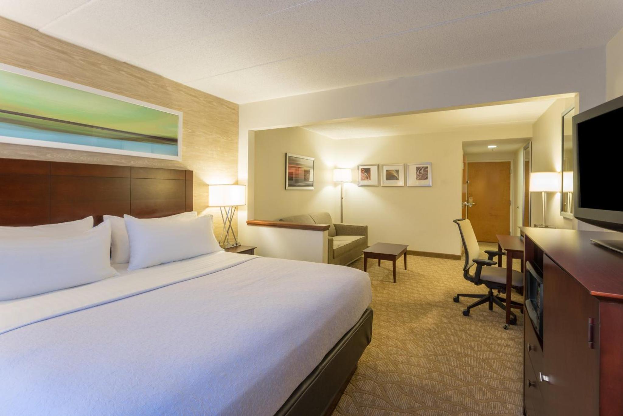 Standard King Room - Photo 4