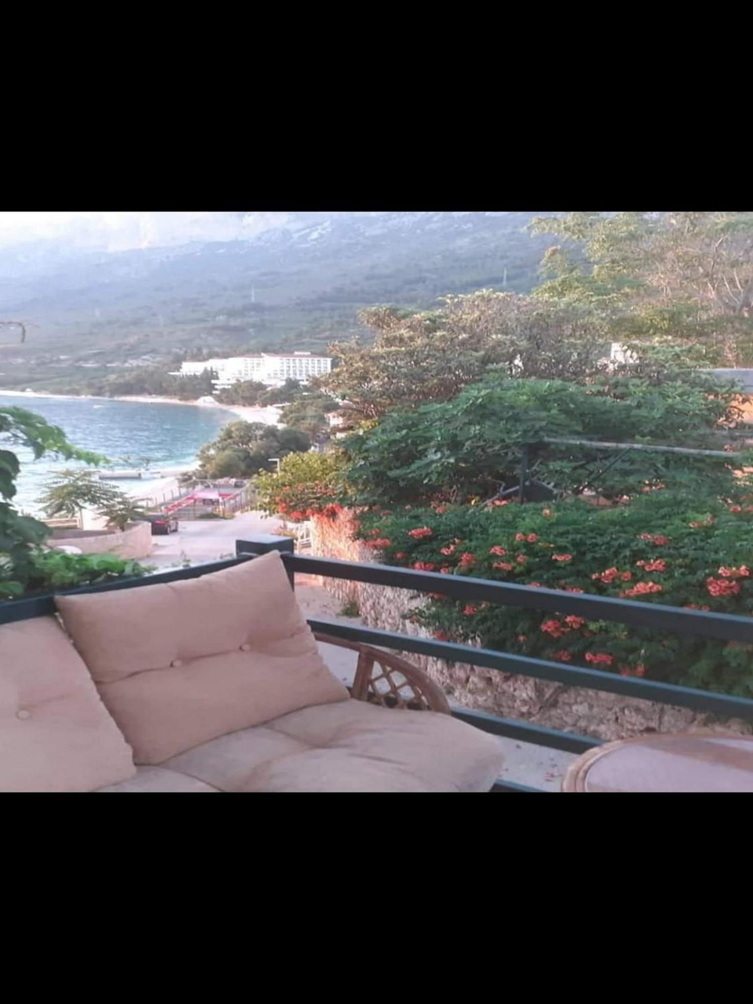 Two Bedroom Apartment with Balcony and Sea View photo 3