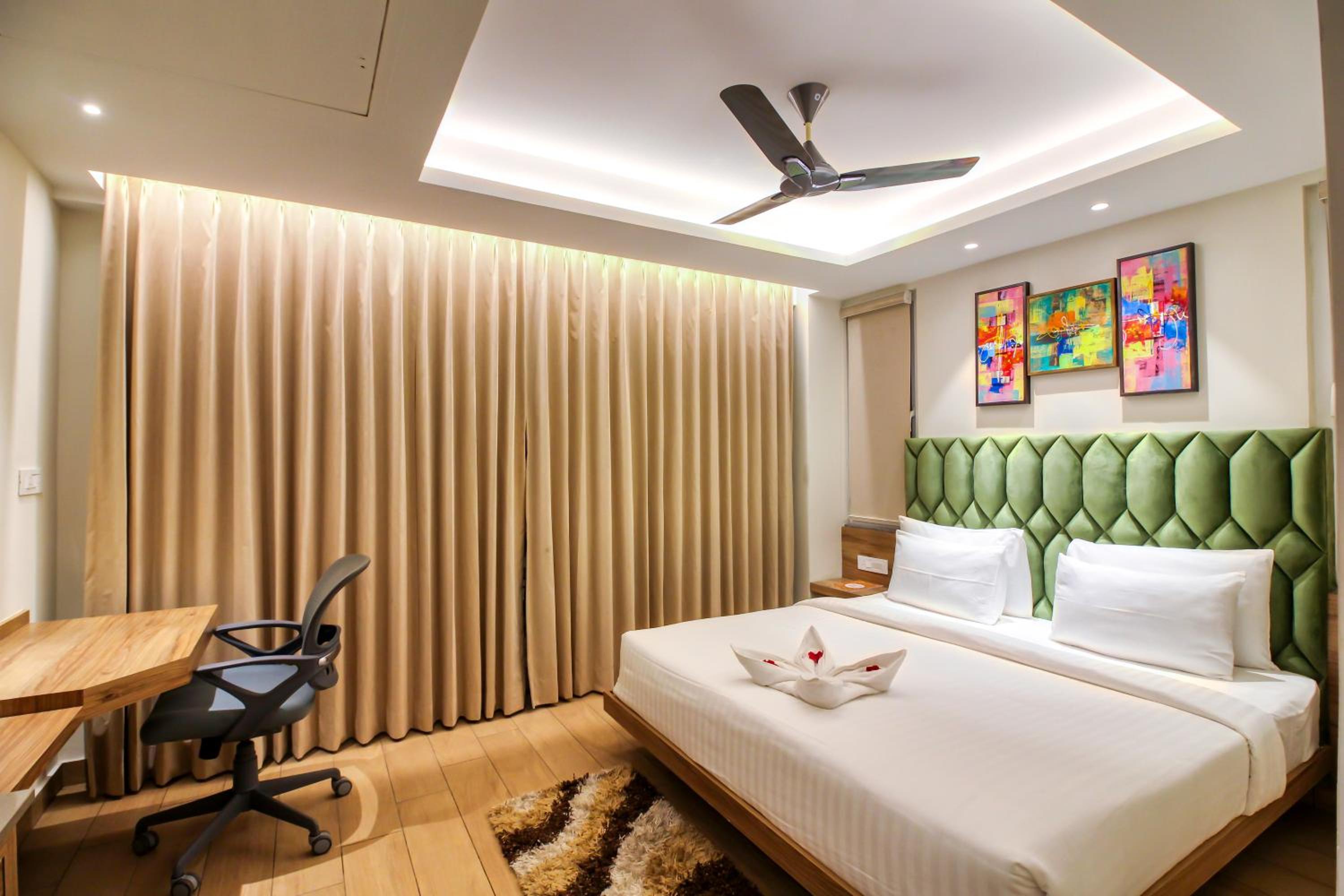 Deluxe Double Room with Balcony