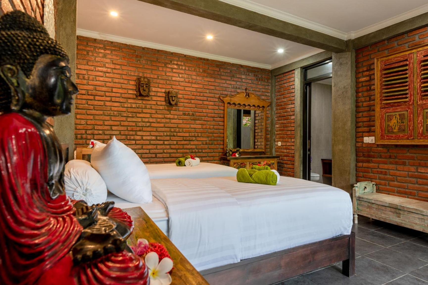 Standard Twin Room with Garden View
