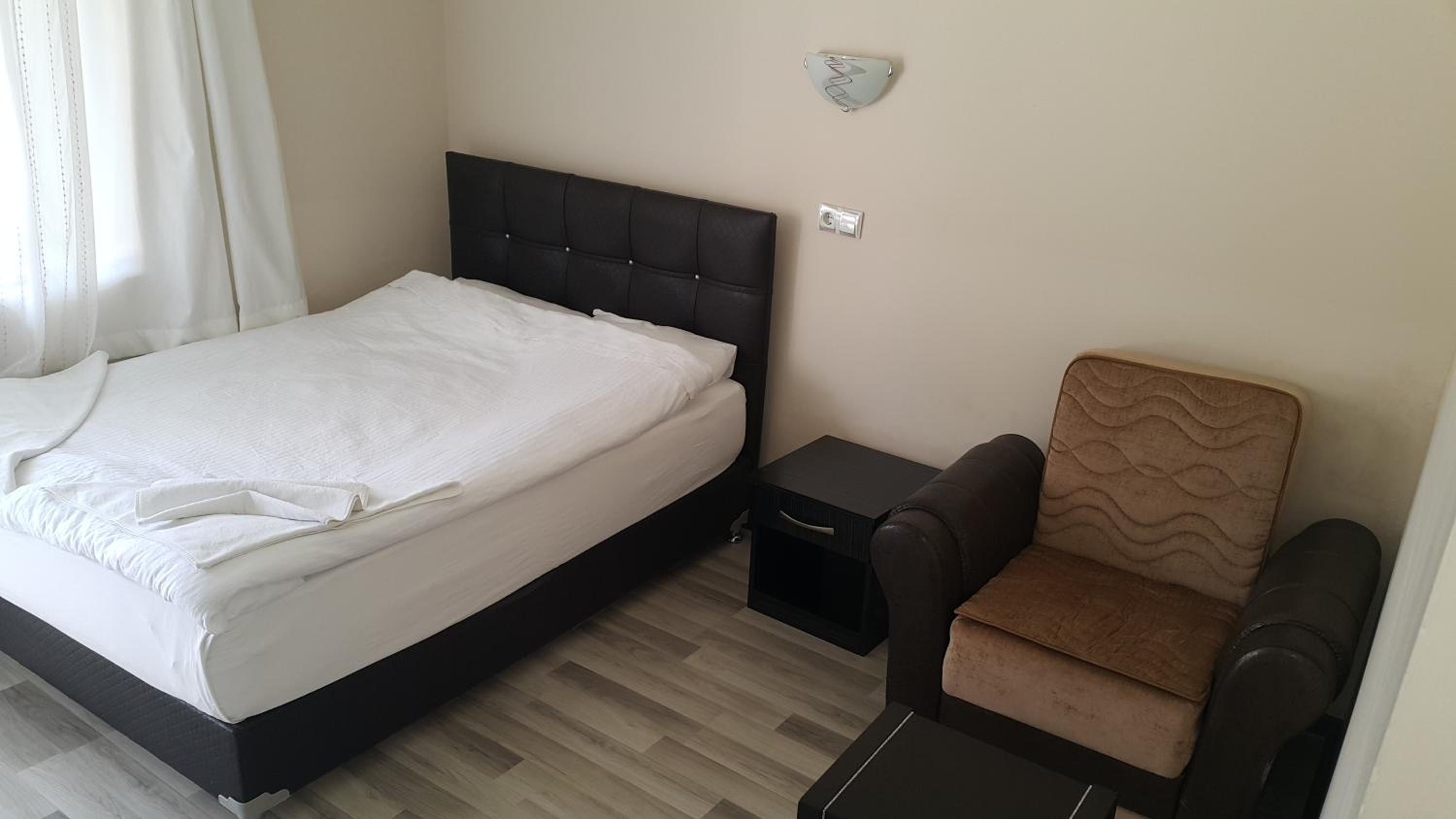 Standard Double Room - Photo 1