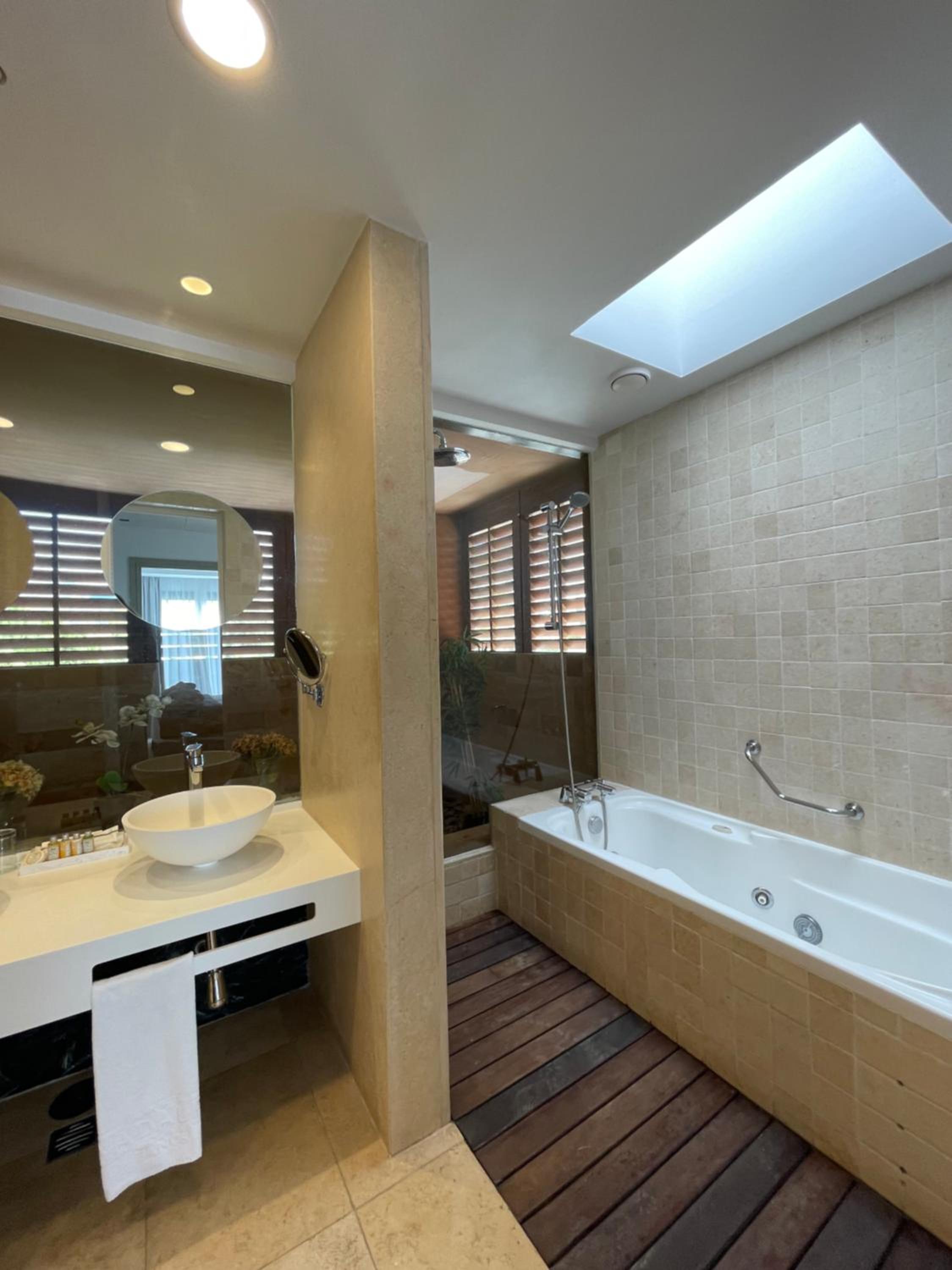 Deluxe Marina Penthouse