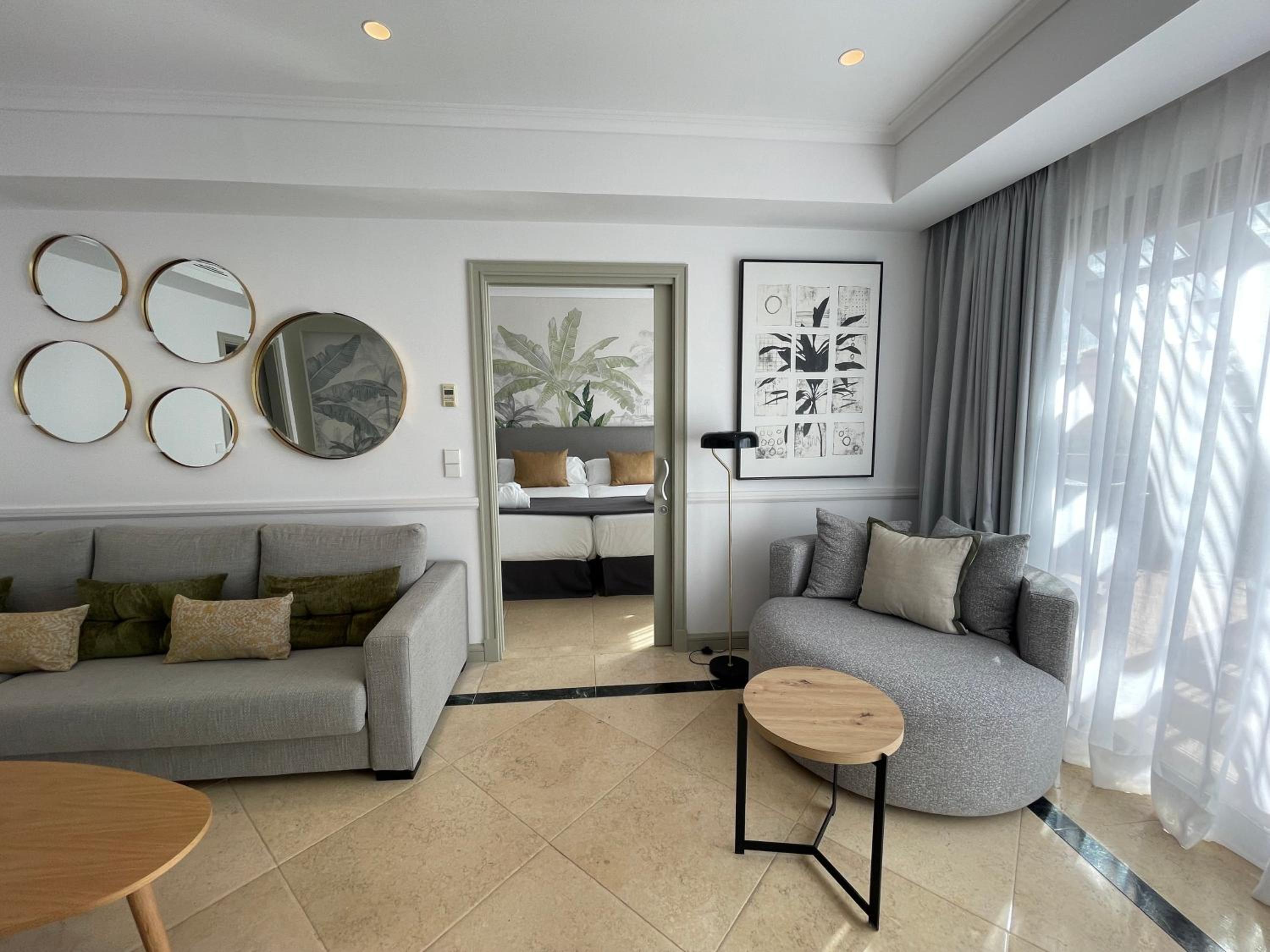 Deluxe Marina Penthouse