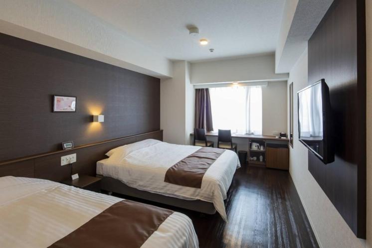 Twin Room - Non-Smoking - High Floor