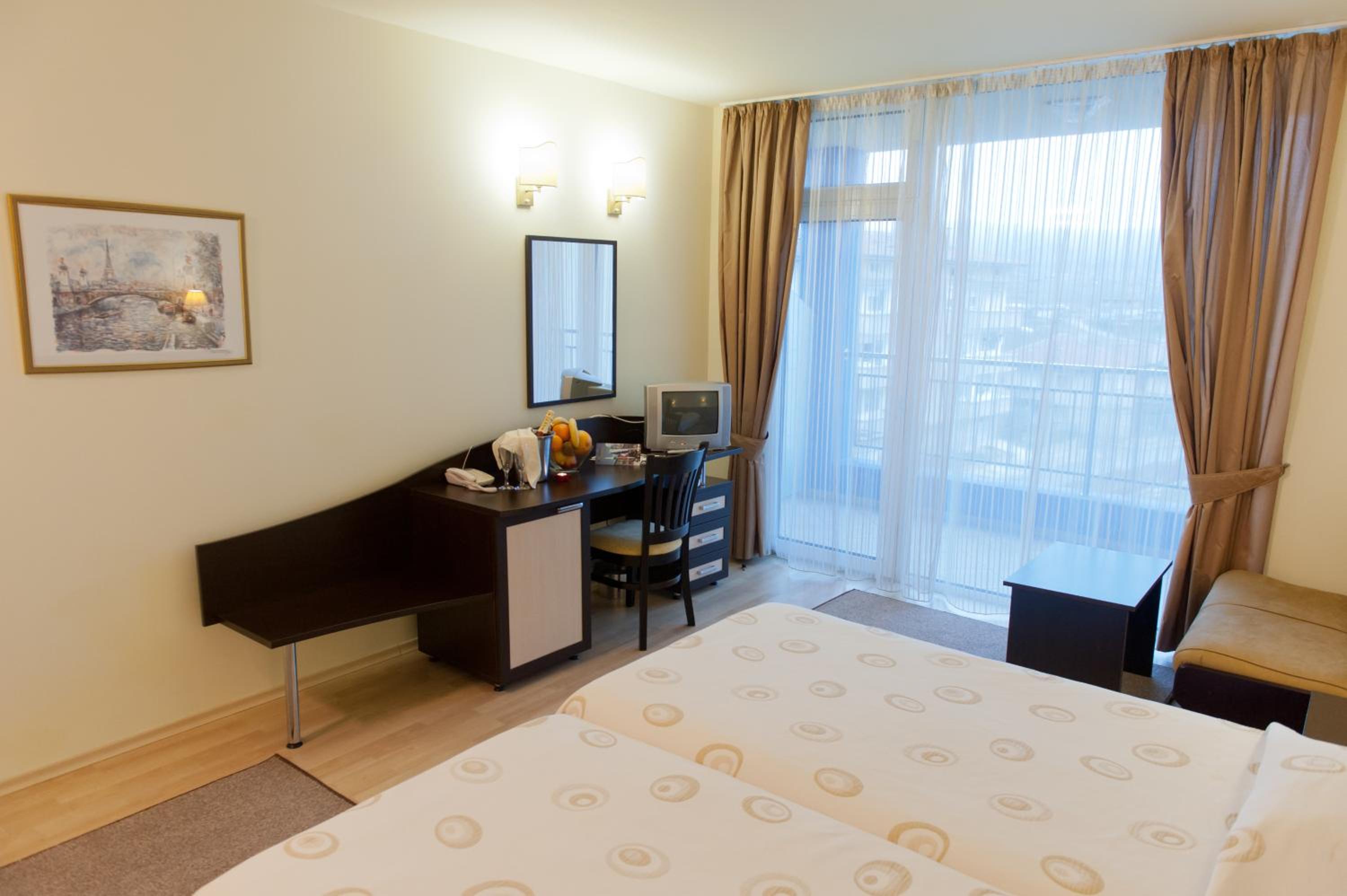 Double or Twin Room with Extra Bed (3 Adults)