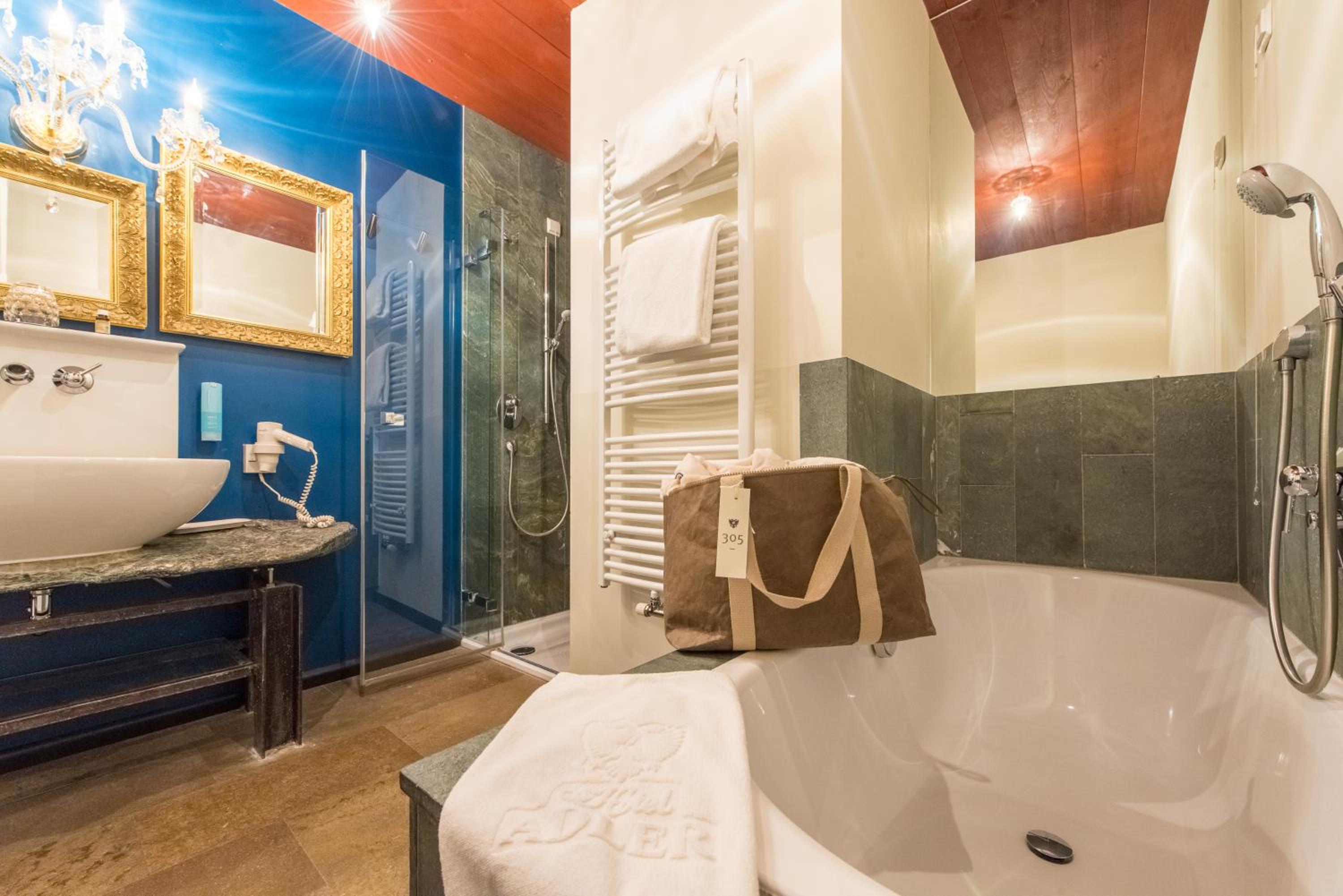 Two-Bedroom Suite - Photo 6