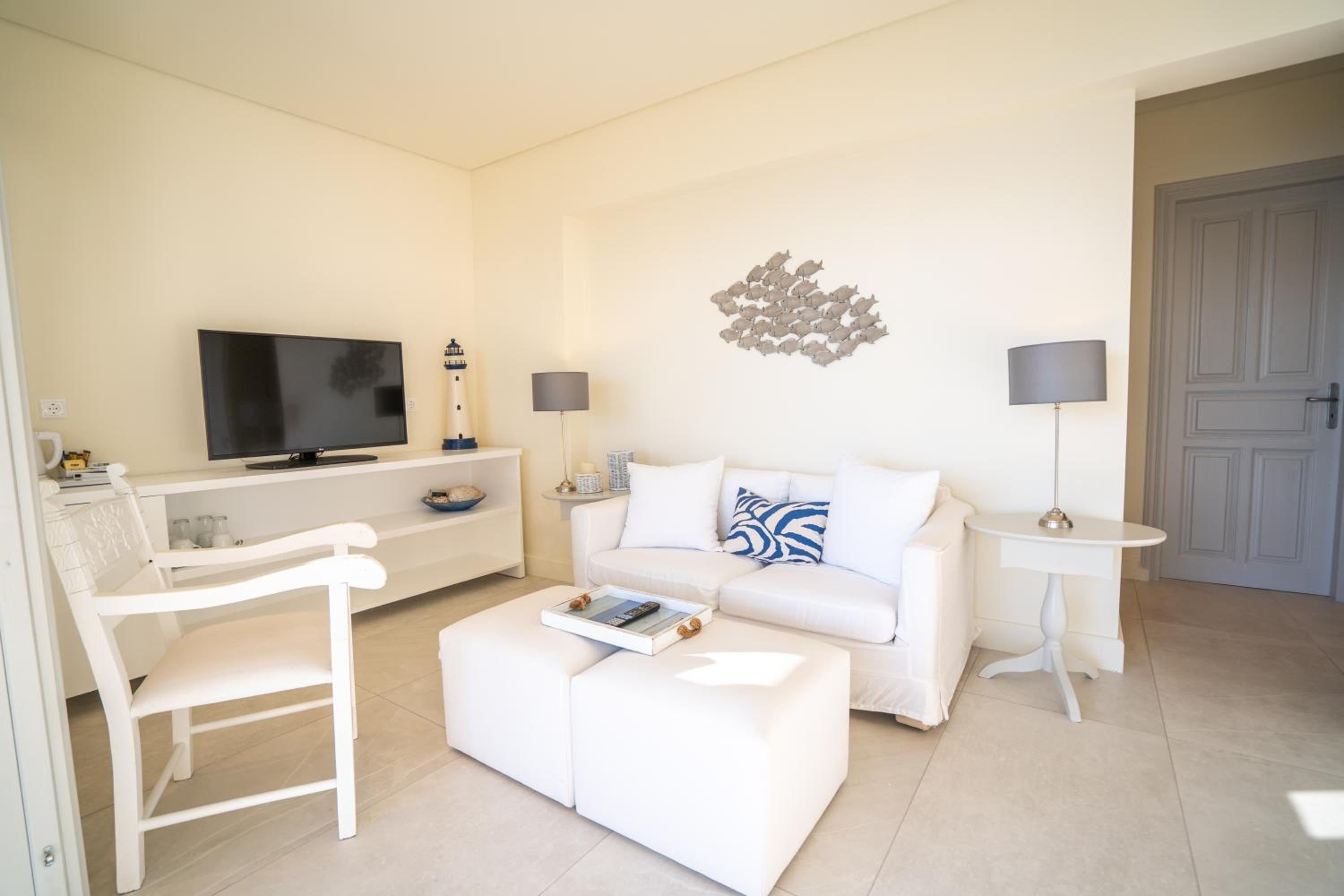 Two-Bedroom Suite photo 3