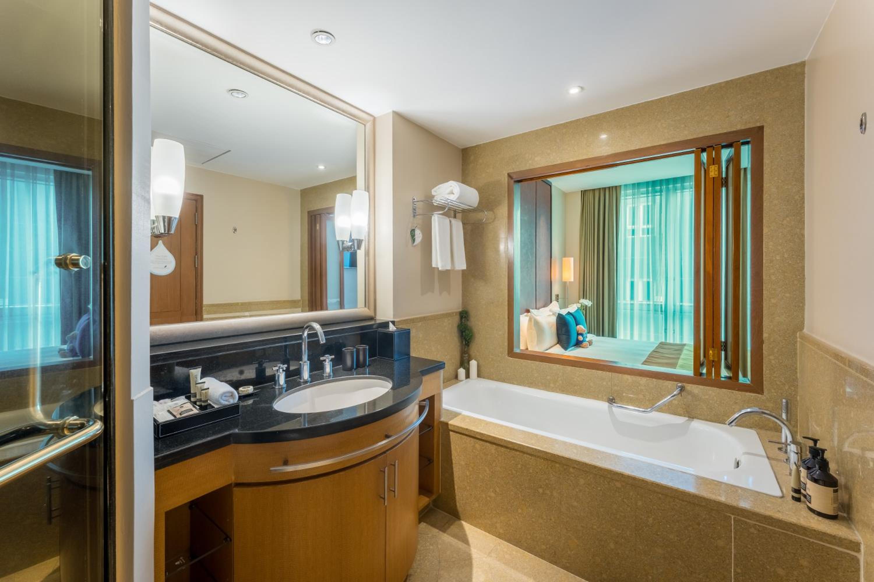 Deluxe Two-Bedroom Apartment