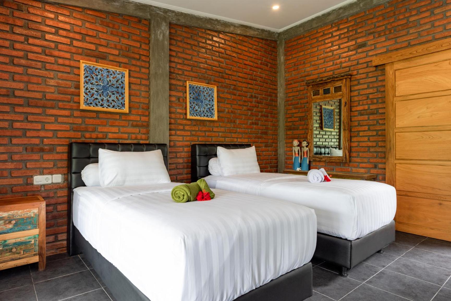 Standard Twin Room with Garden View