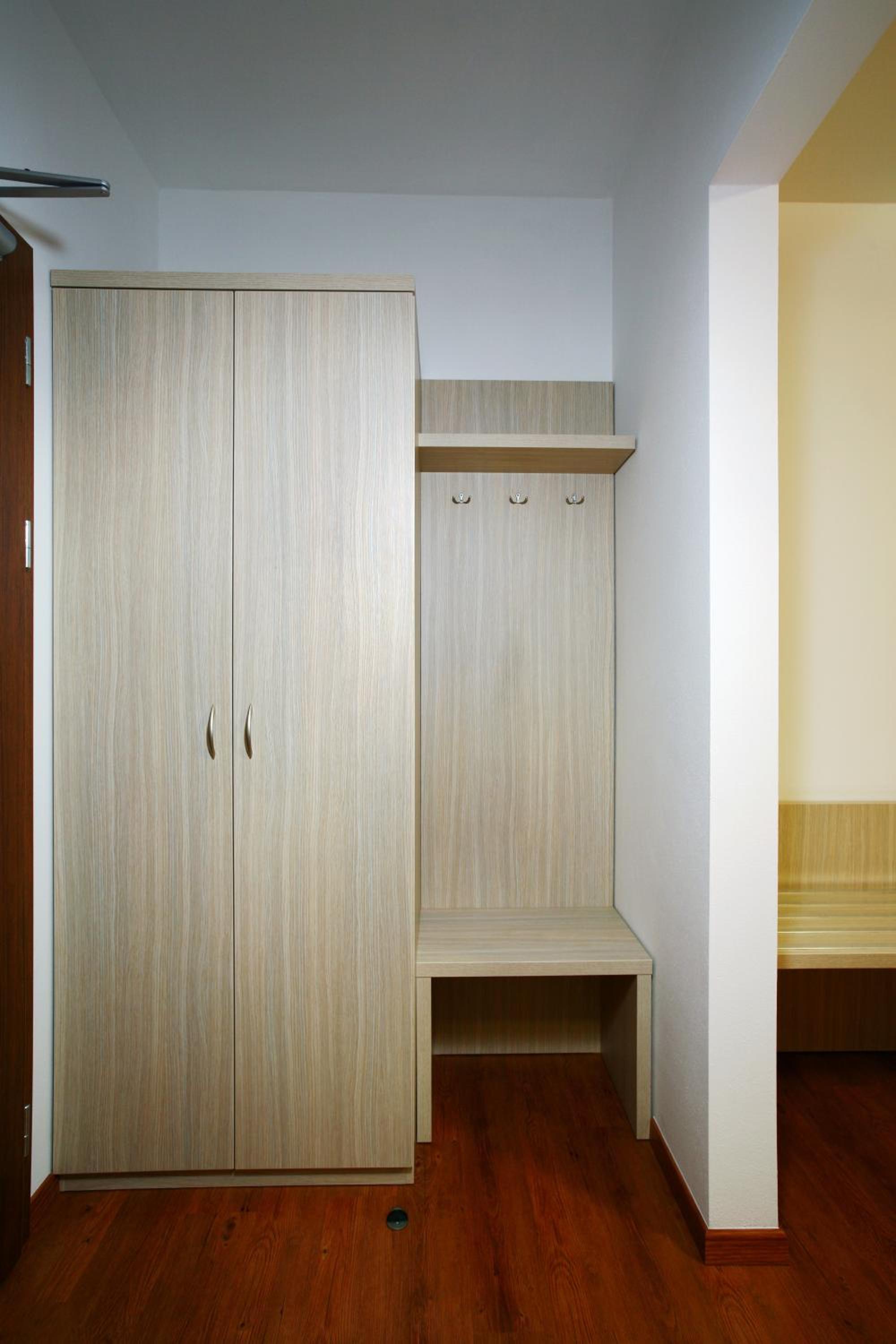 Twin Room with Private Bathroom photo 3