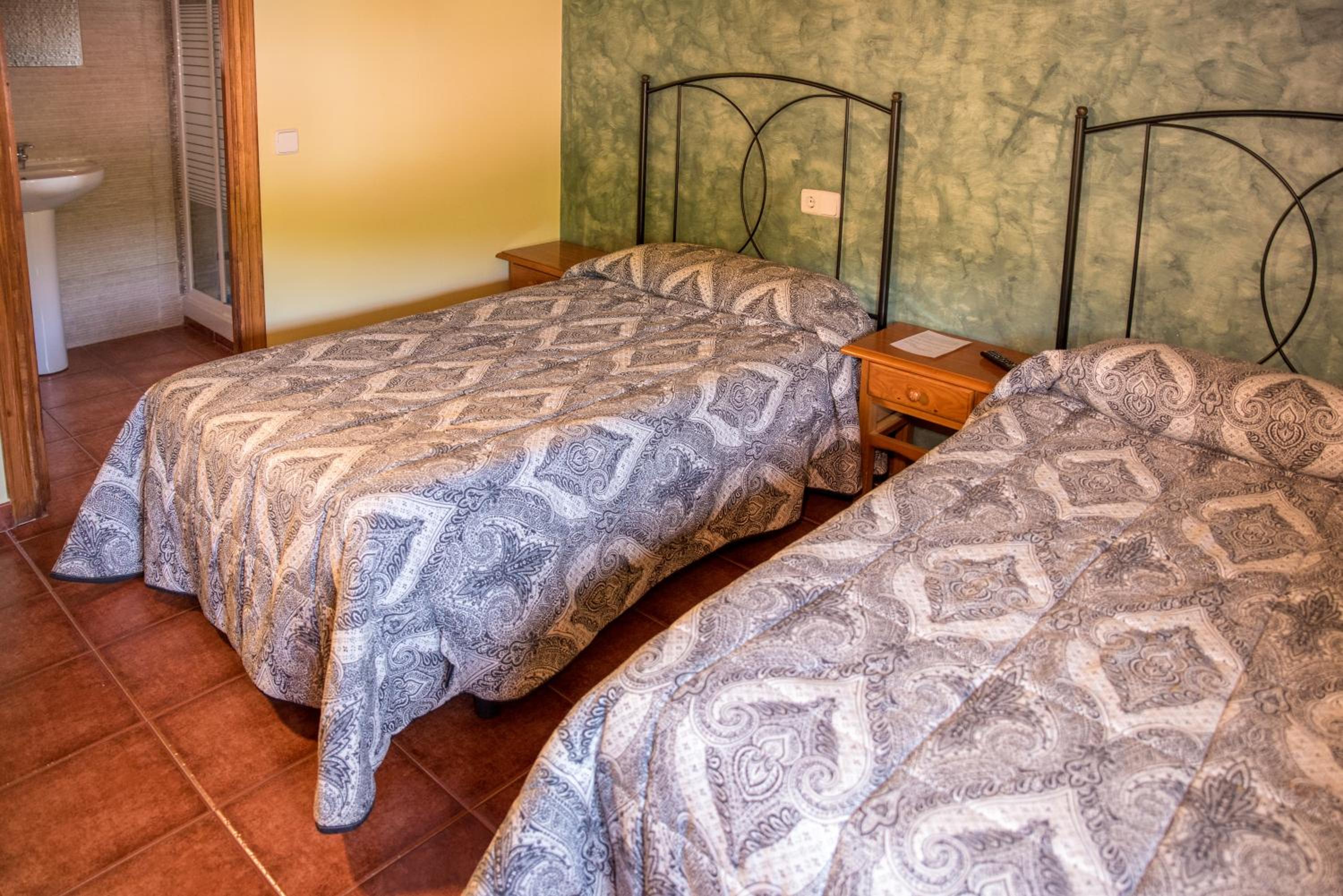 Habitación Doble con Baño Privado
