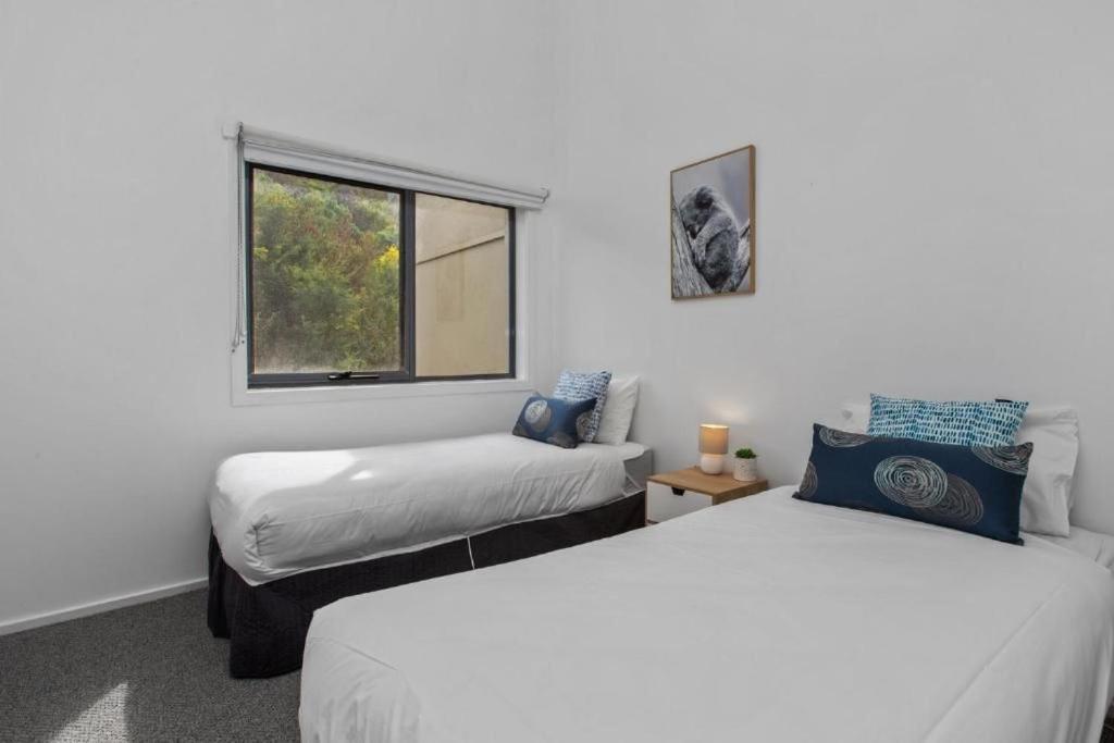 Two-Bedroom Apartment photo 2
