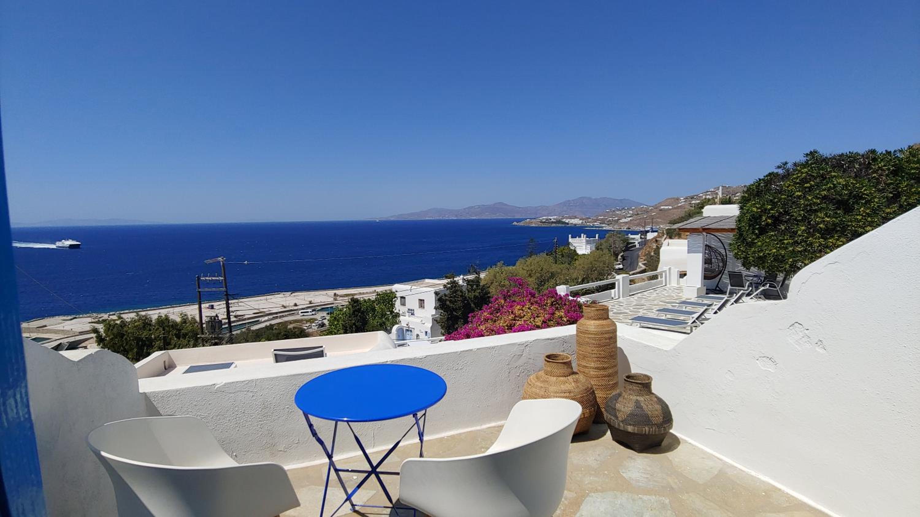 Deluxe Double Room with Sea View - Photo 4