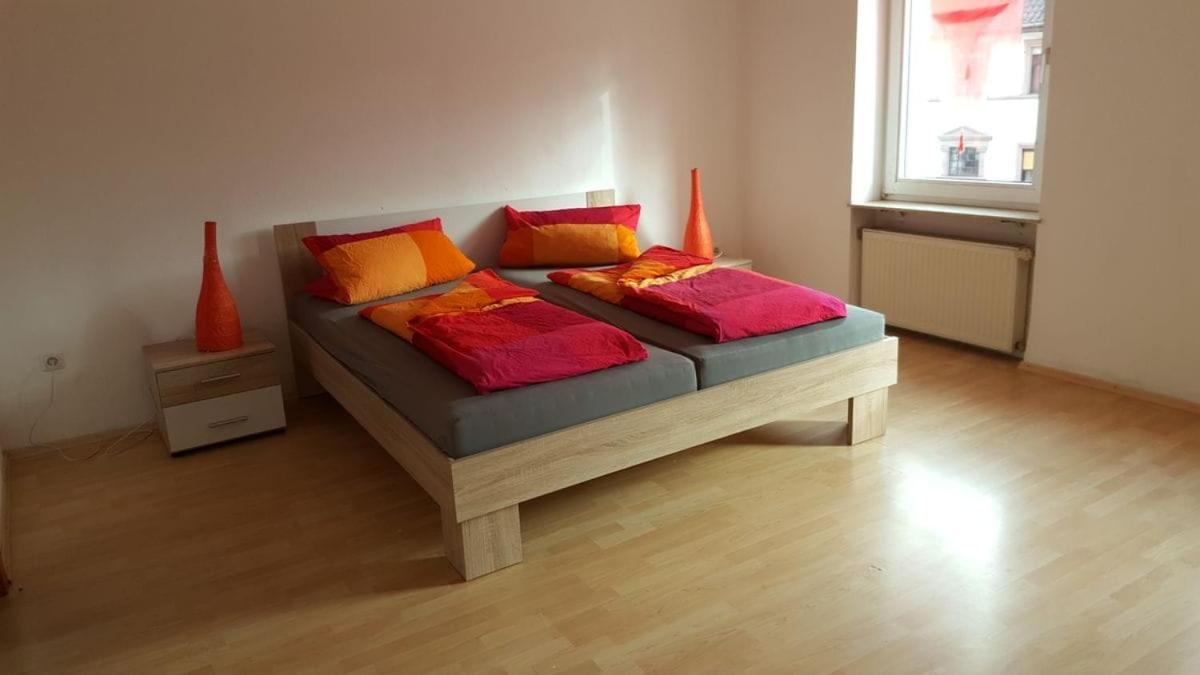 Six-Bedroom House photo 3