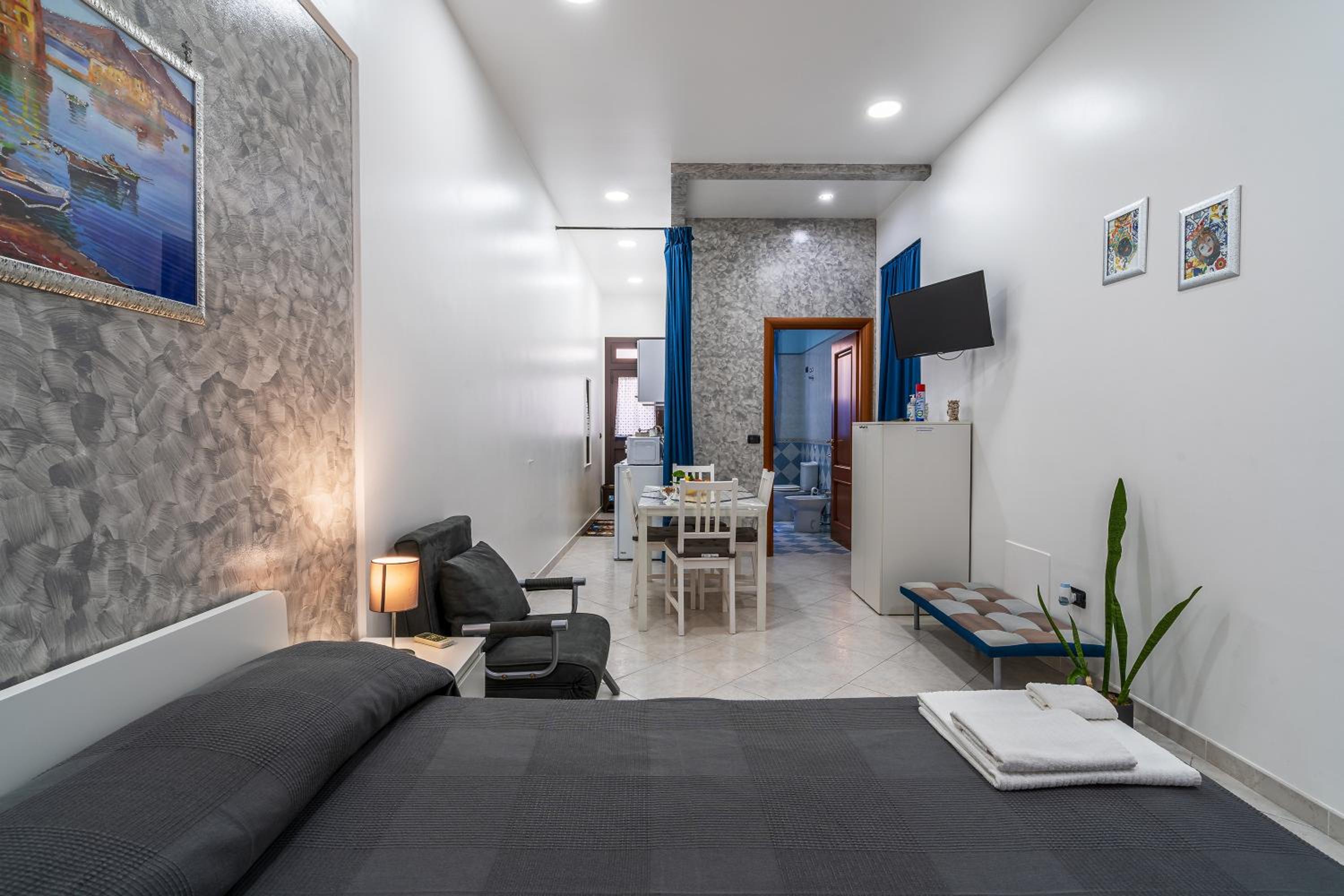 Superior One-Bedroom Apartment