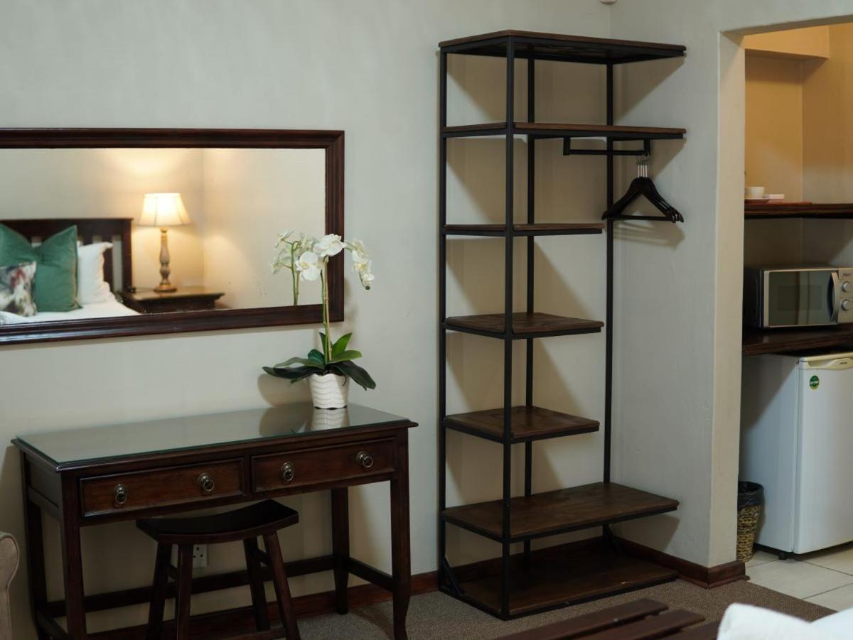 Standard Double or Twin Room photo 1