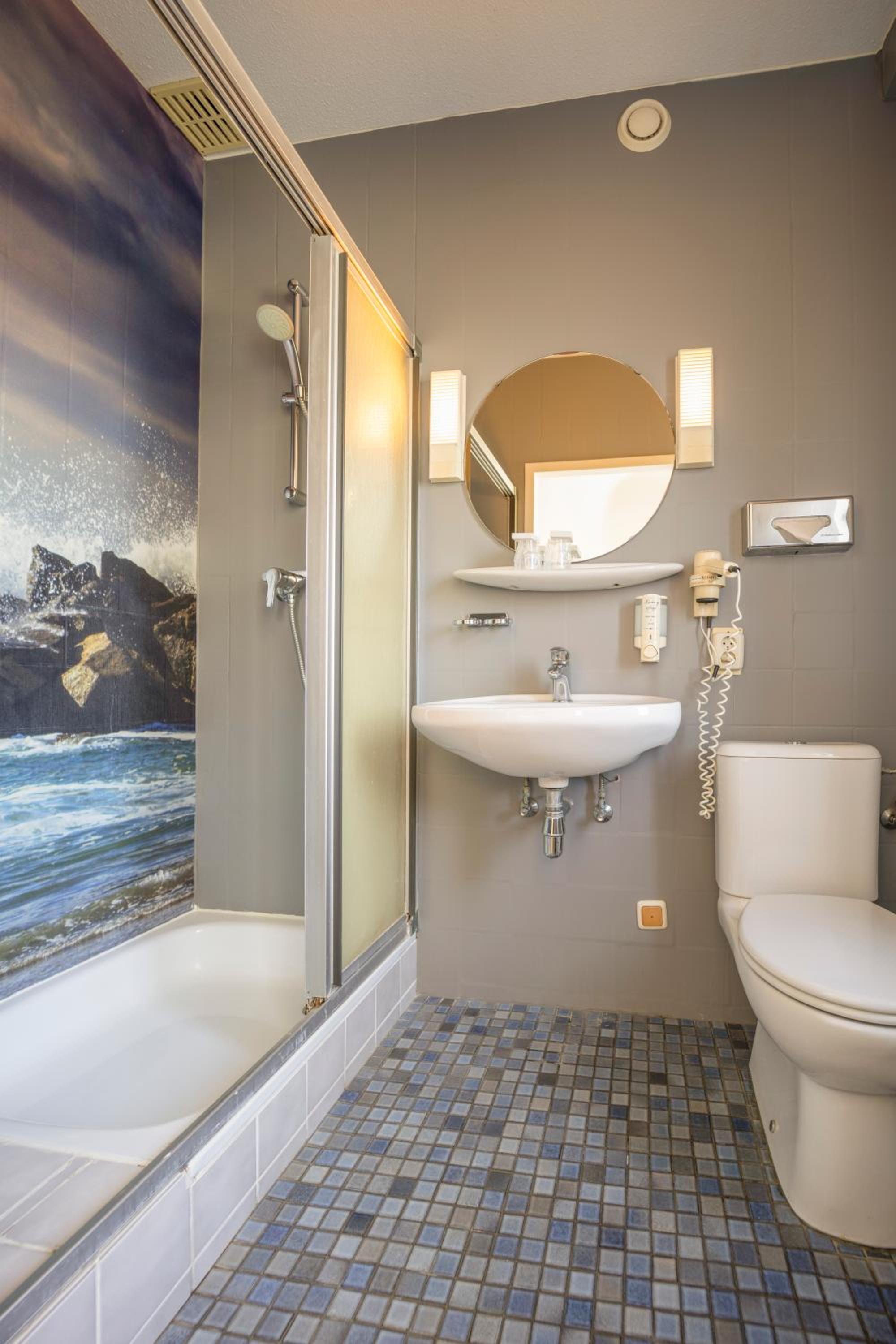 Standard Double Room - Photo 2
