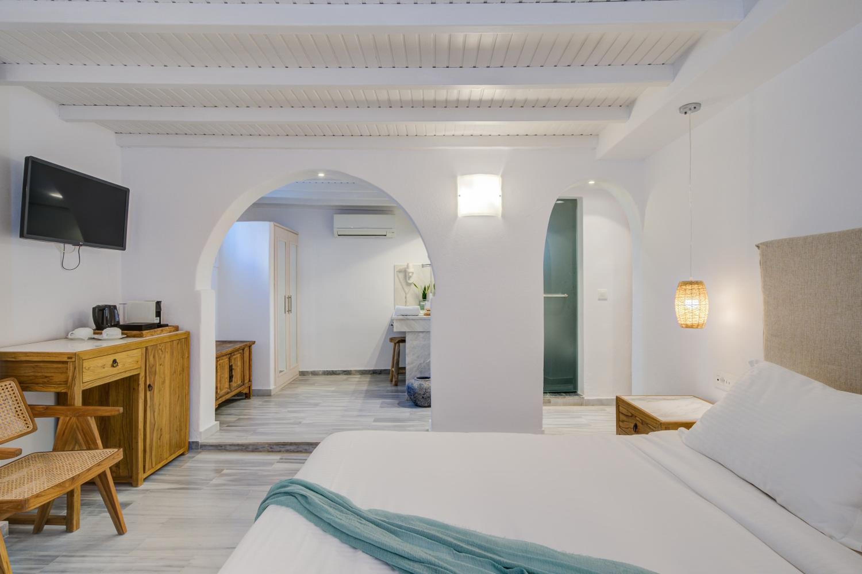 Deluxe Double Room with Sea View - Photo 1