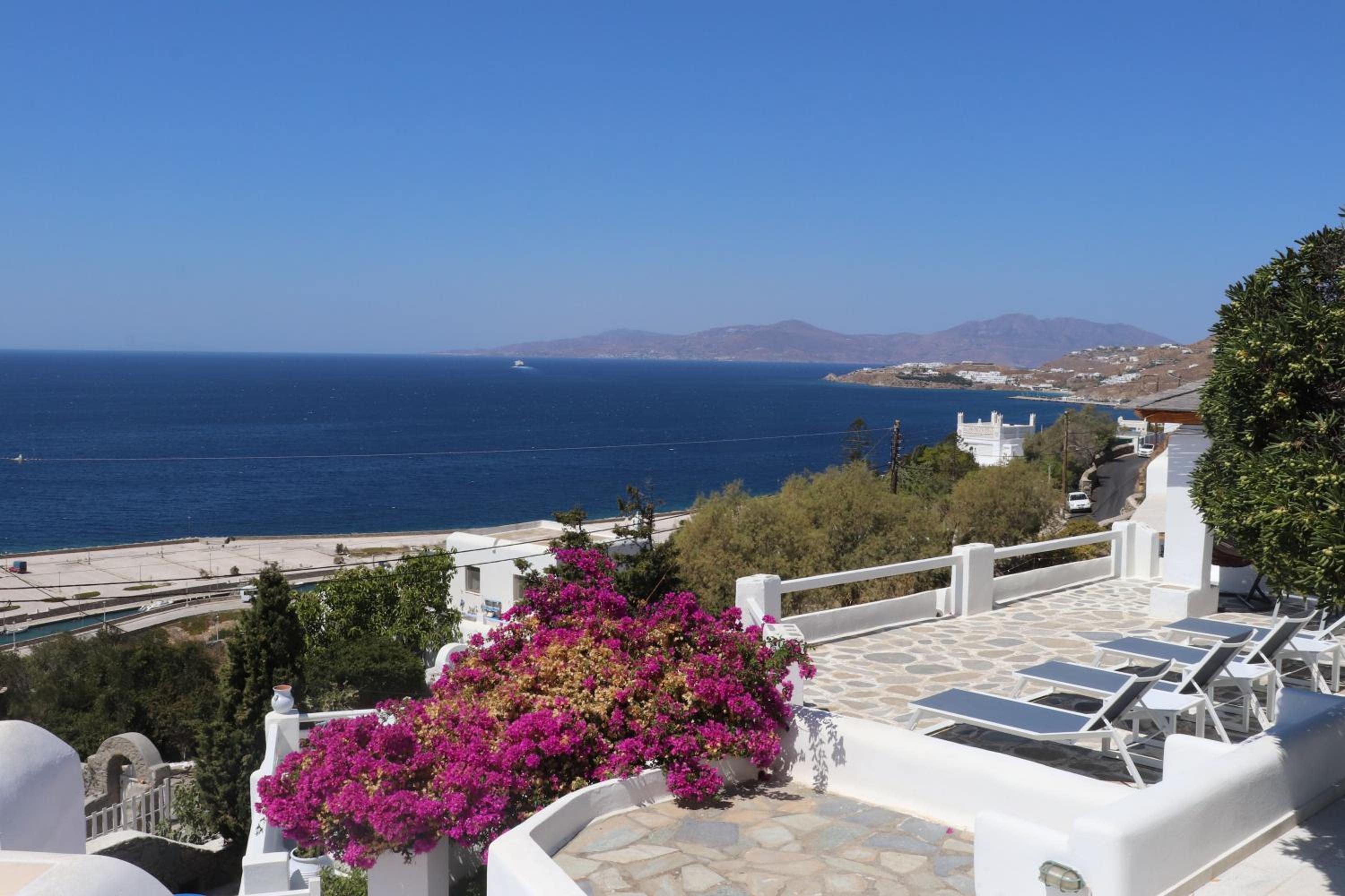Superior Triple Room with Sea View - Photo 3