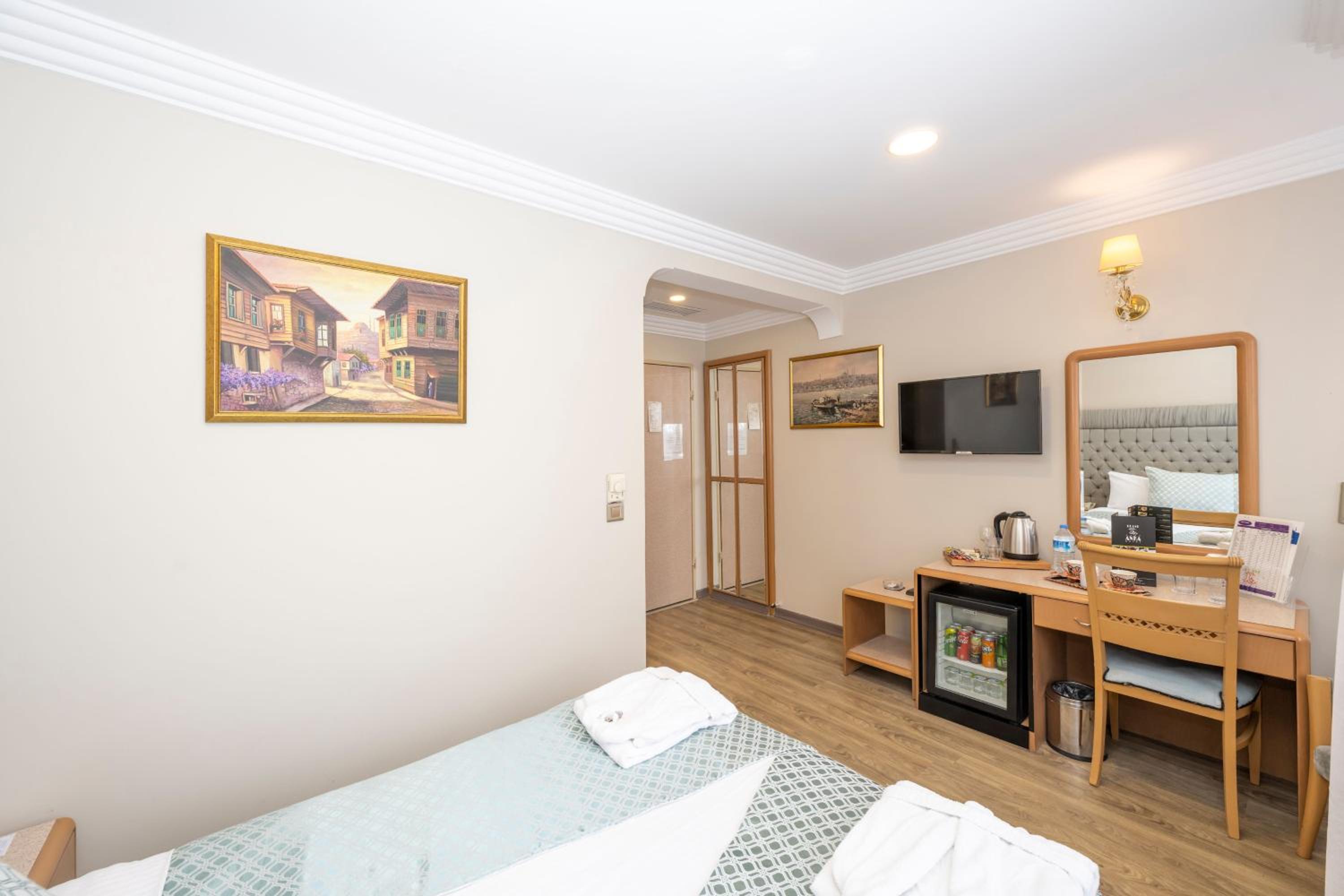 Single Room photo 3