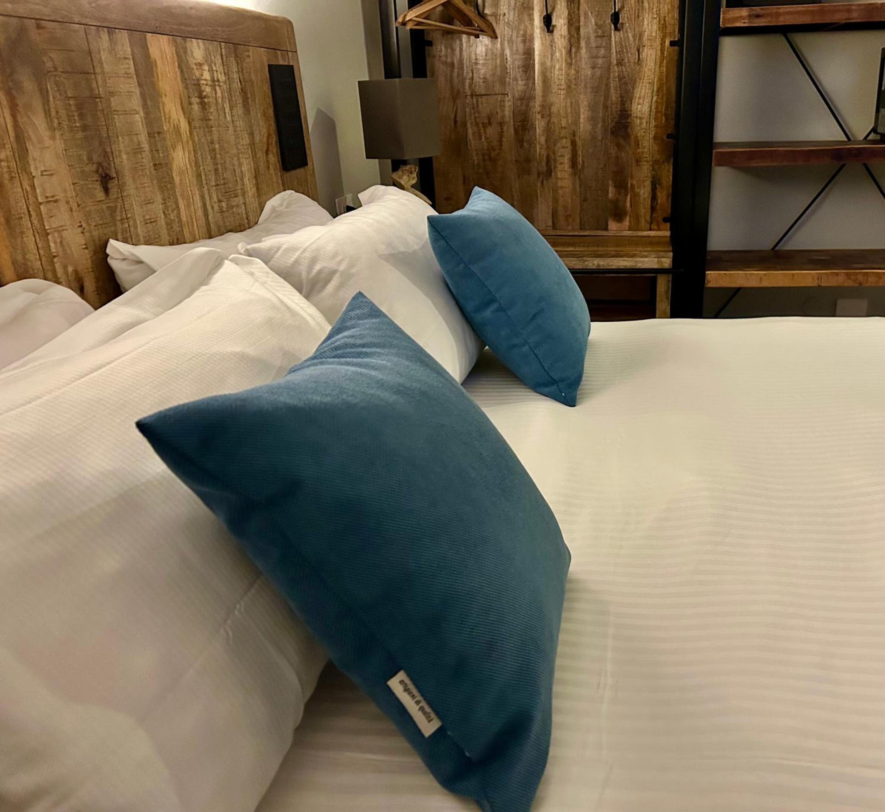 Budget Double Room - Photo 12